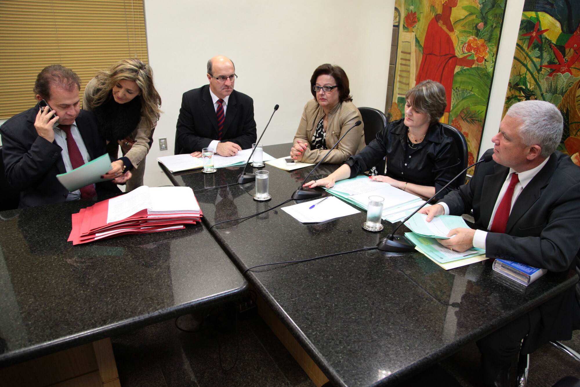 Comissão aprova norma para currículos das escolas estaduais