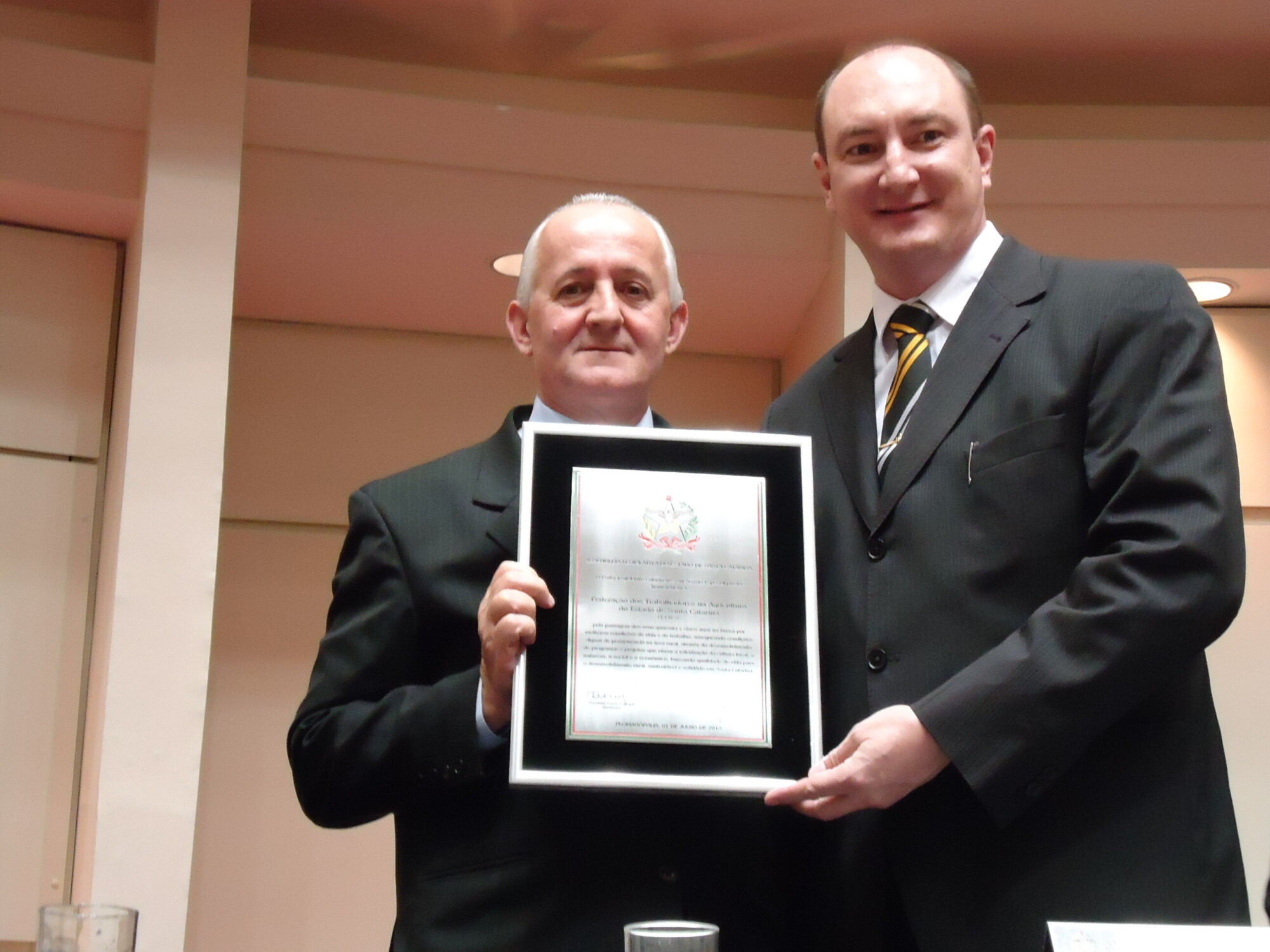 Mauro faz homenagem aos 45 anos da Fetaesc