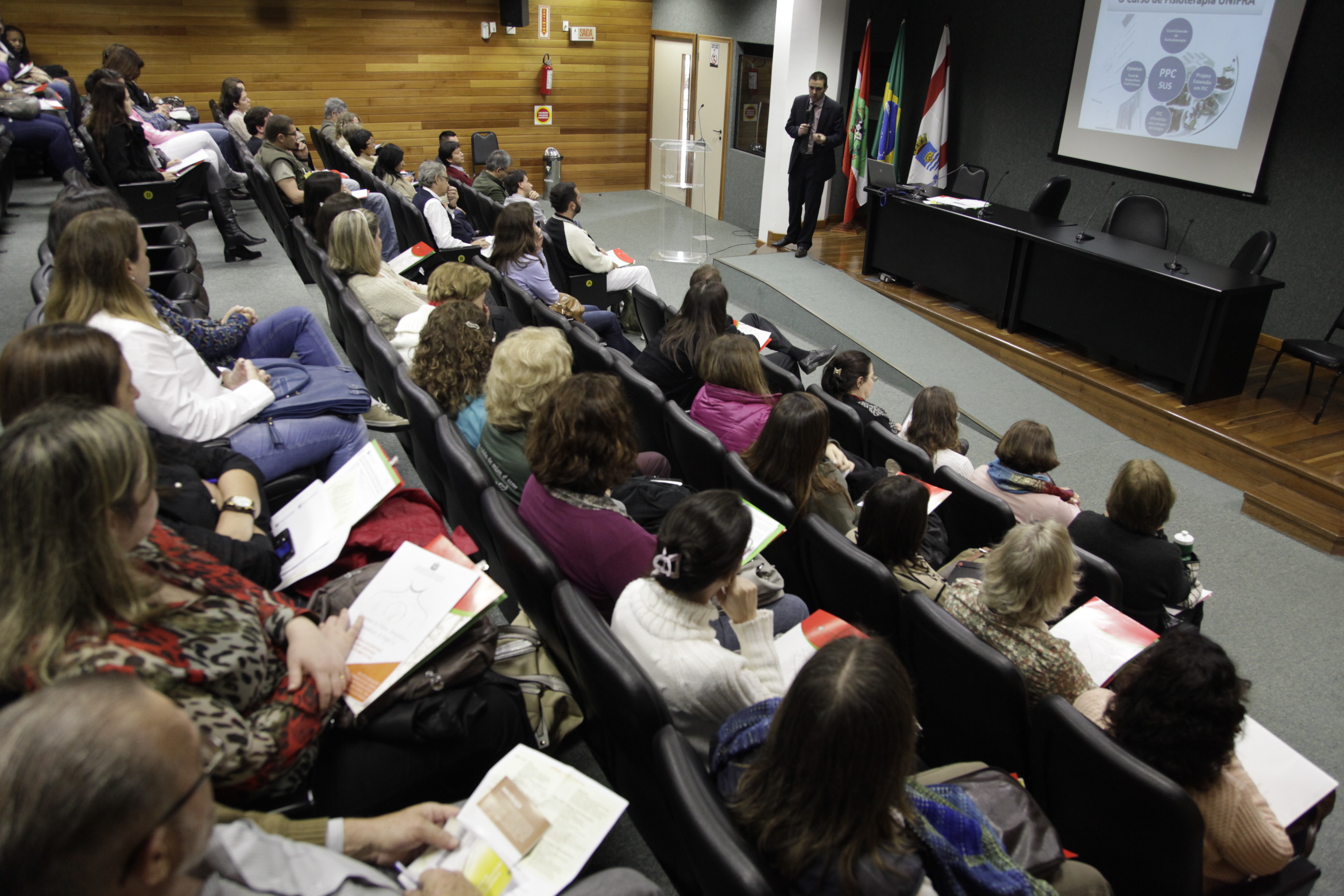 II Seminário de Práticas Integrativas e Complementares no SUS da Região Sul - Plenarinho. Foto:Carlos Kilian