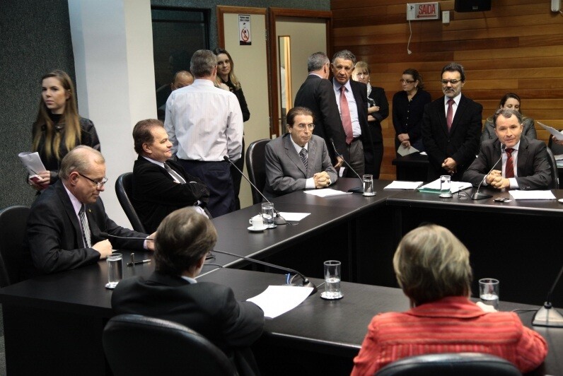 Finanças aprova projeto do governo sobre prevenção de incêndio e pânico