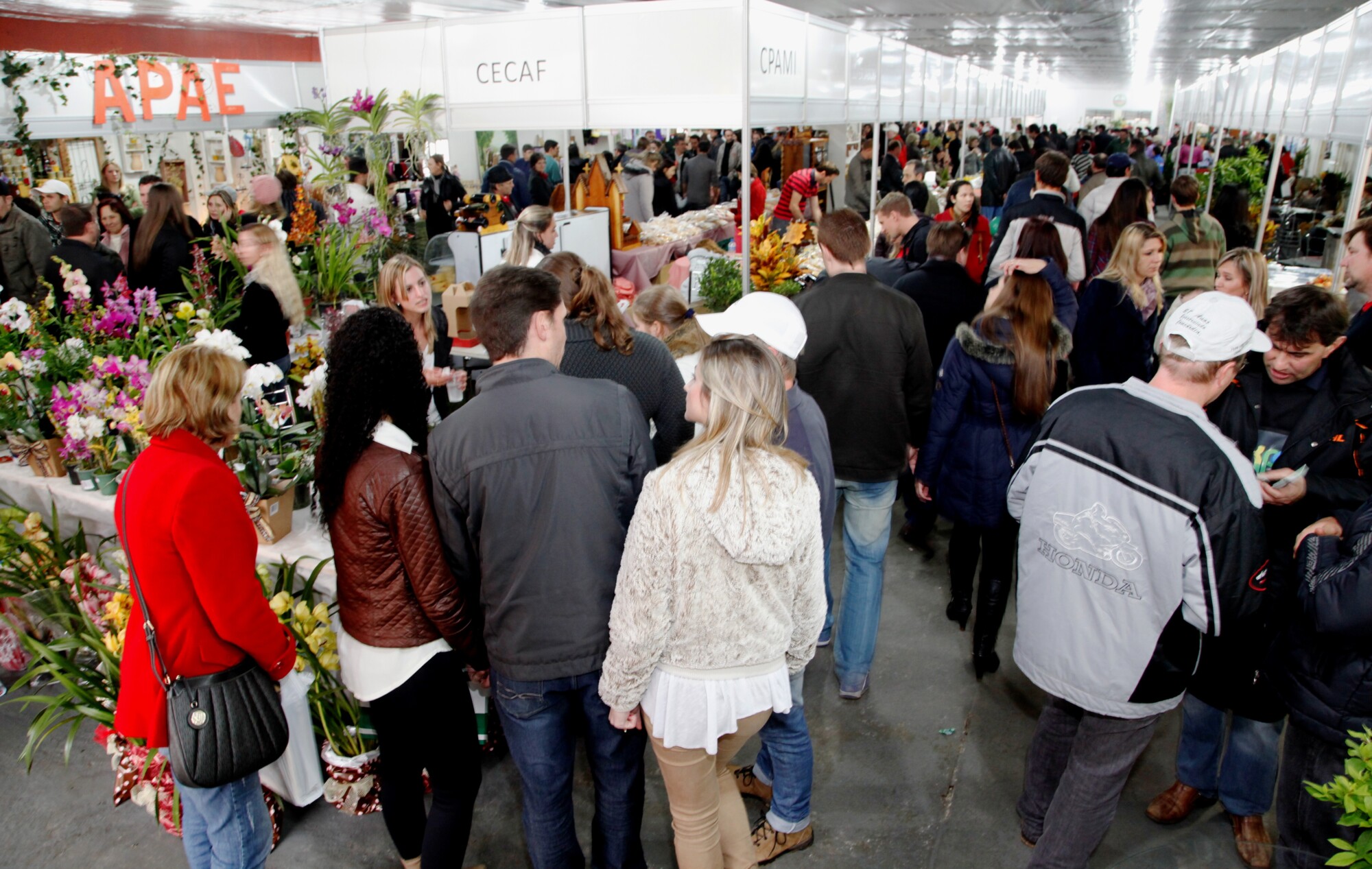 Mostra abre espaço para produtos da agricultura familiar