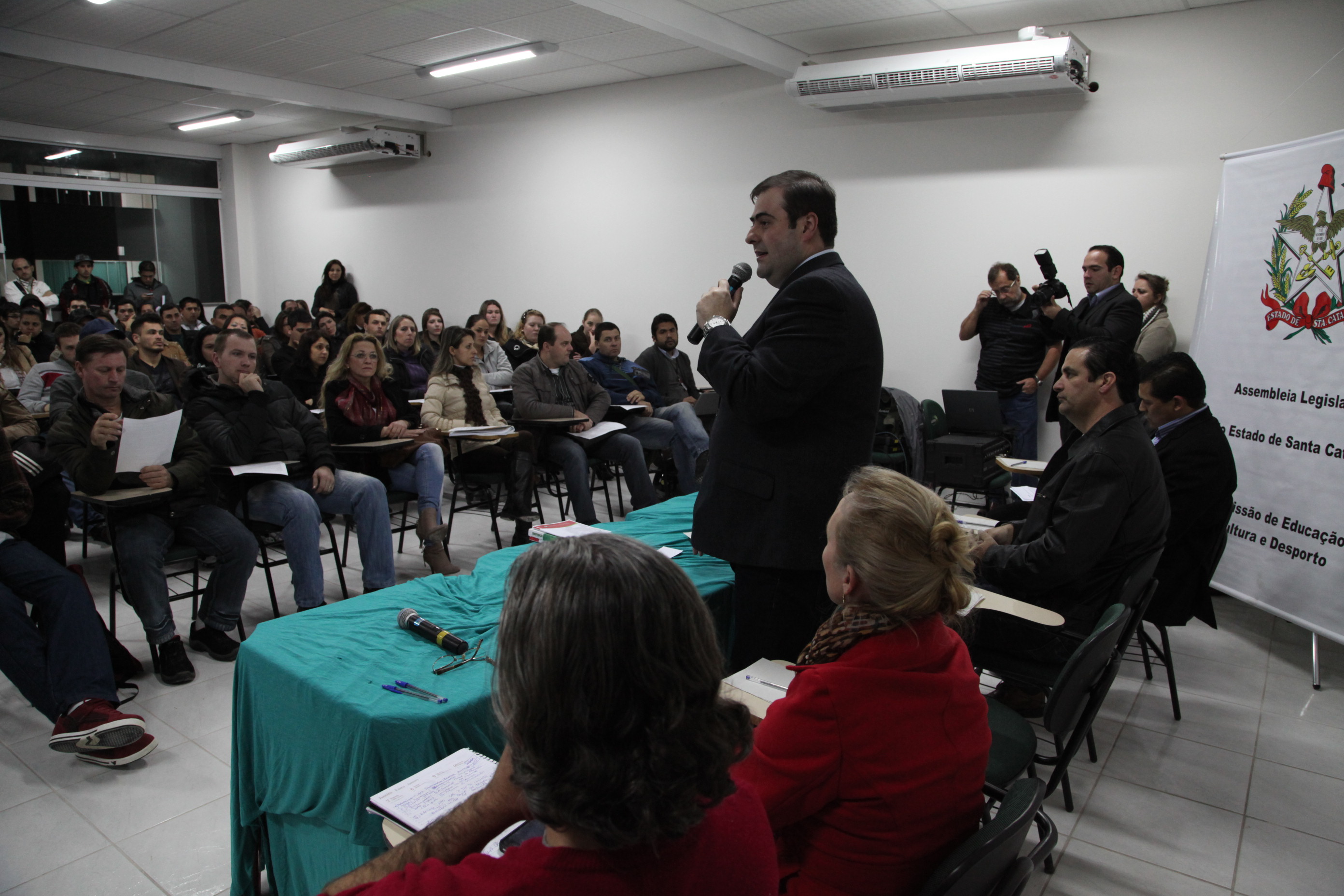 'Audiência Pública Balneário Camboriú - Inclusão do Ensino à Distância no artigo 170
