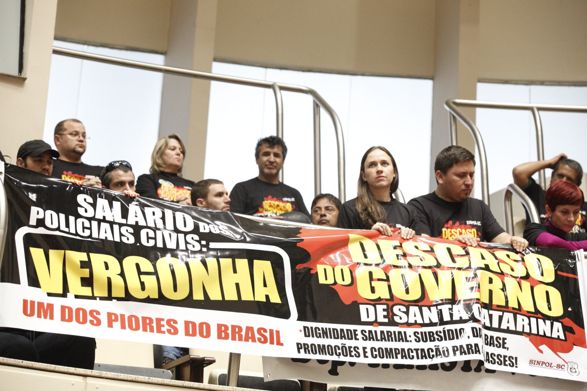 Servidores da Polícia Civil pedem apoio ao Legislativo para reajuste salarial