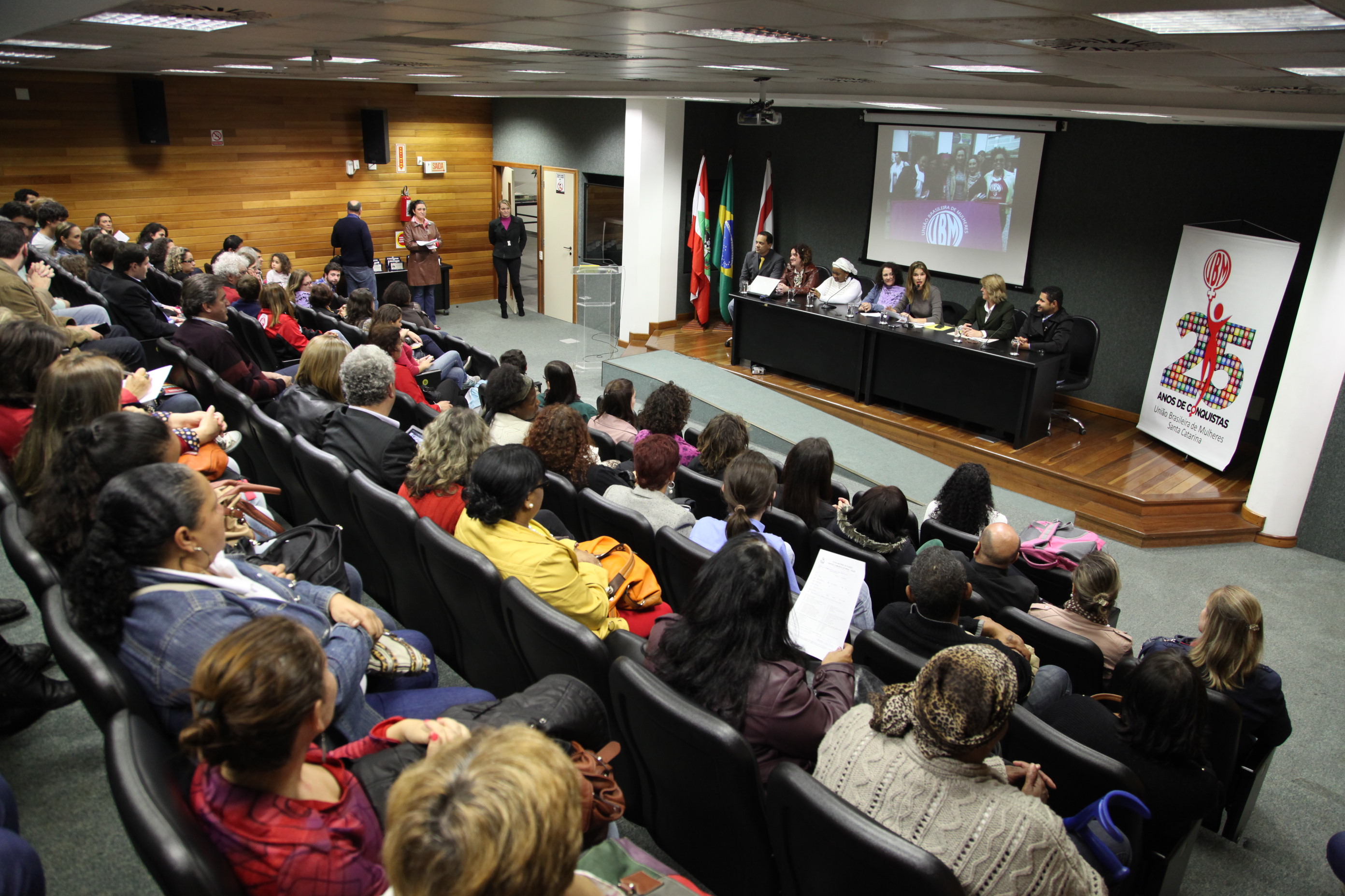 Homenagem aos 25 anos de Fundação da UBM - União Brasileira de Mulheres