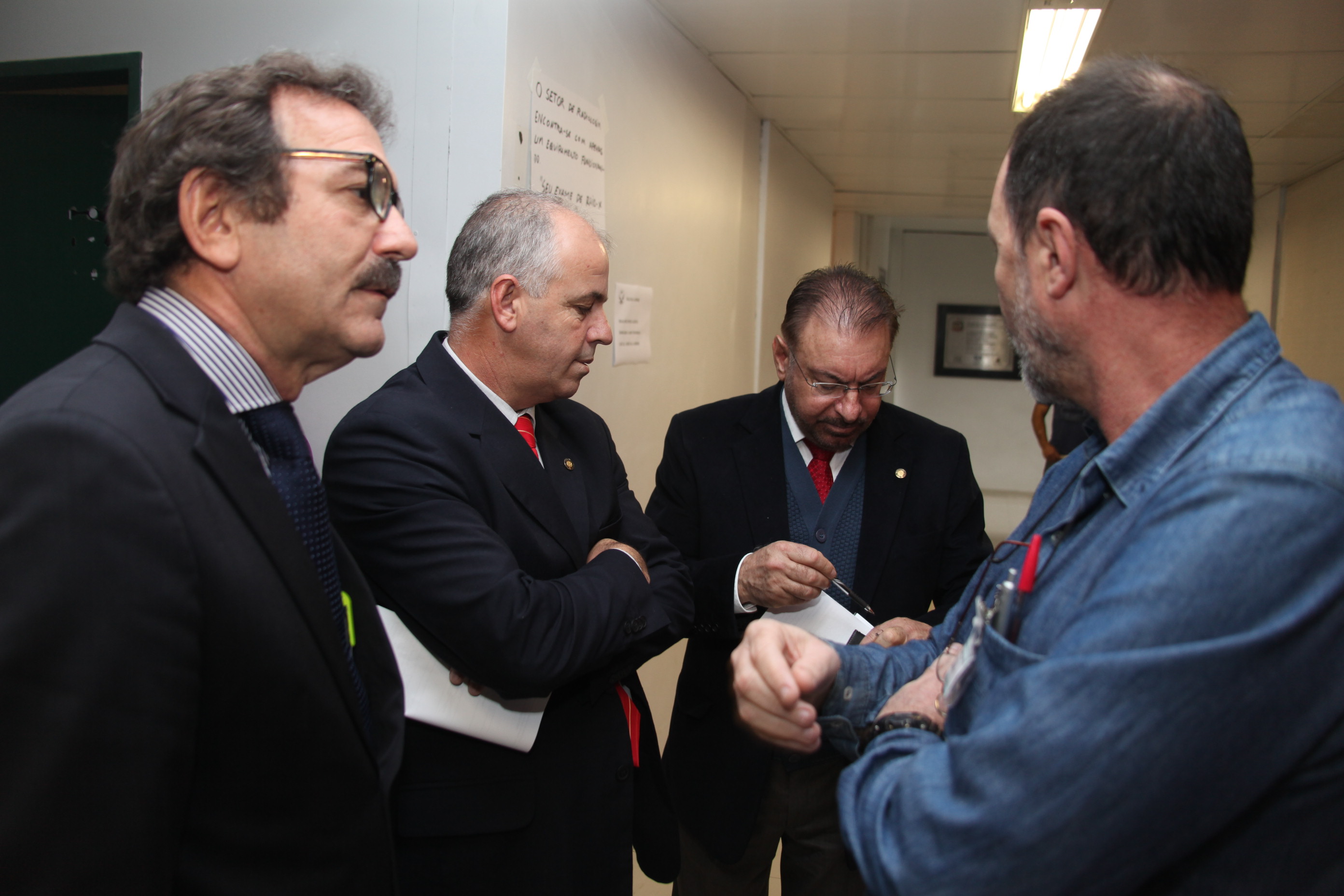 Deputados da Comissão de Saúde fazem vistoria no Hospital Regional. Foto: Fábio Queiroz