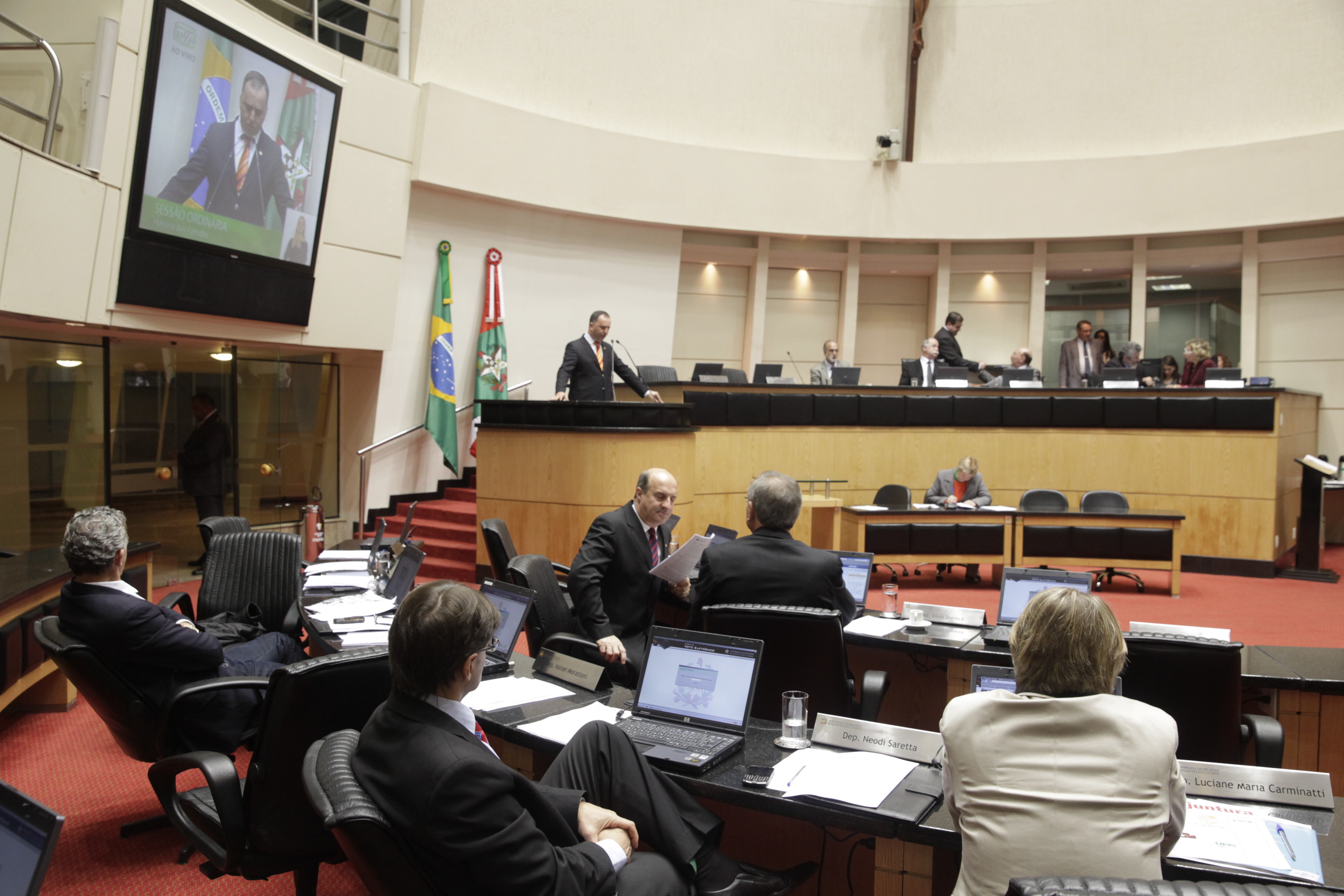 Sessão Ordinária - Plenário Osni Régis. Foto: Carlos Kilian