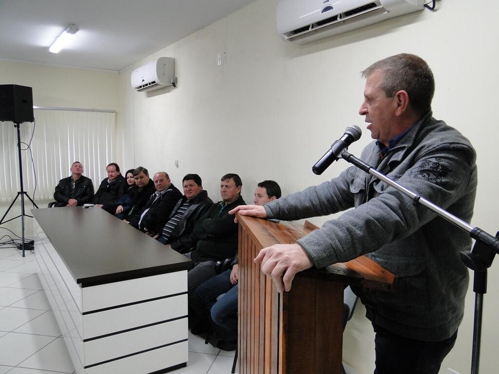 Deputado Eskudlark é homenageado em Tigrinhos