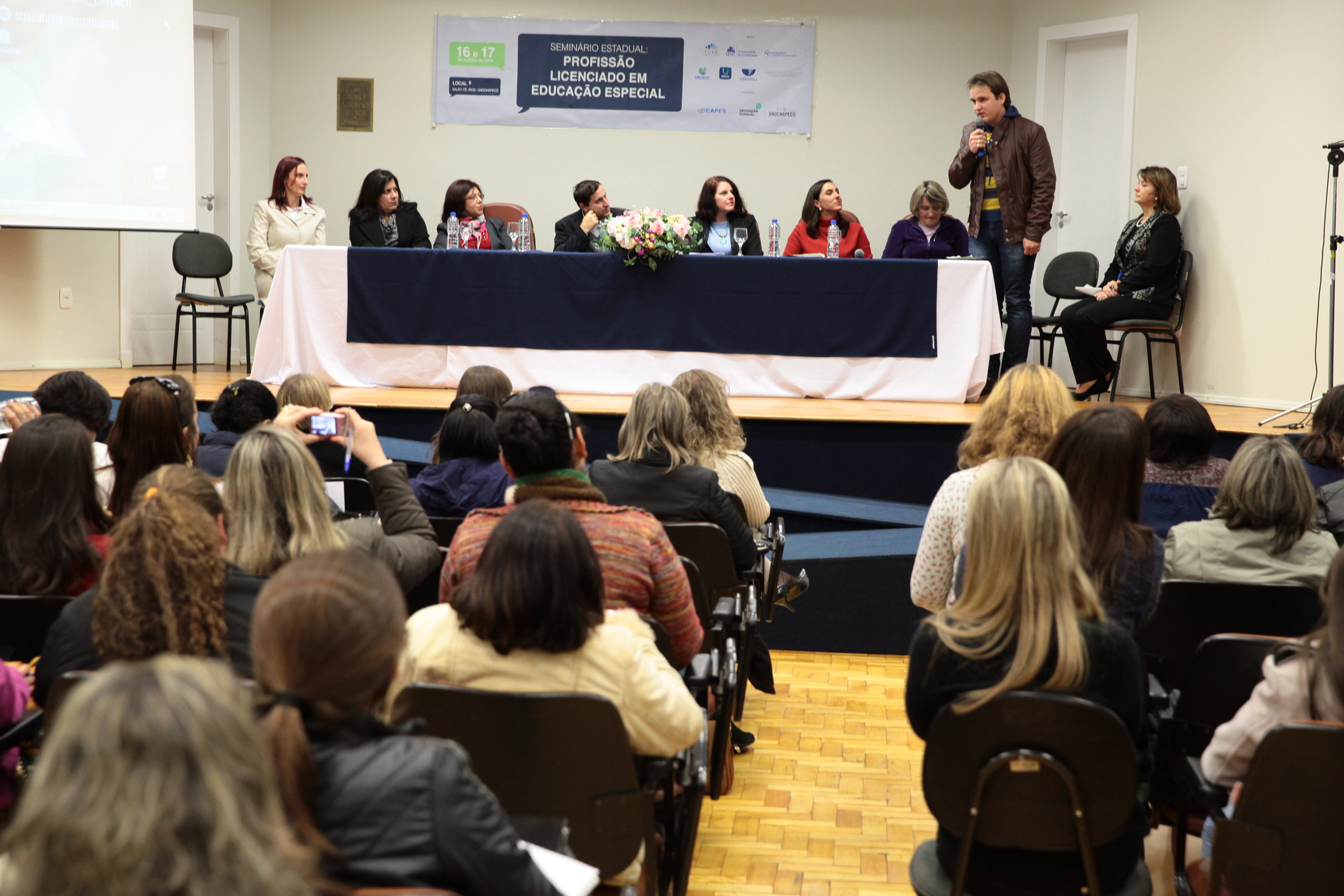 Seminário Estadual: Profissão Licenciado em Educação Especial em Chapecó. Foto: Miriam Zomer