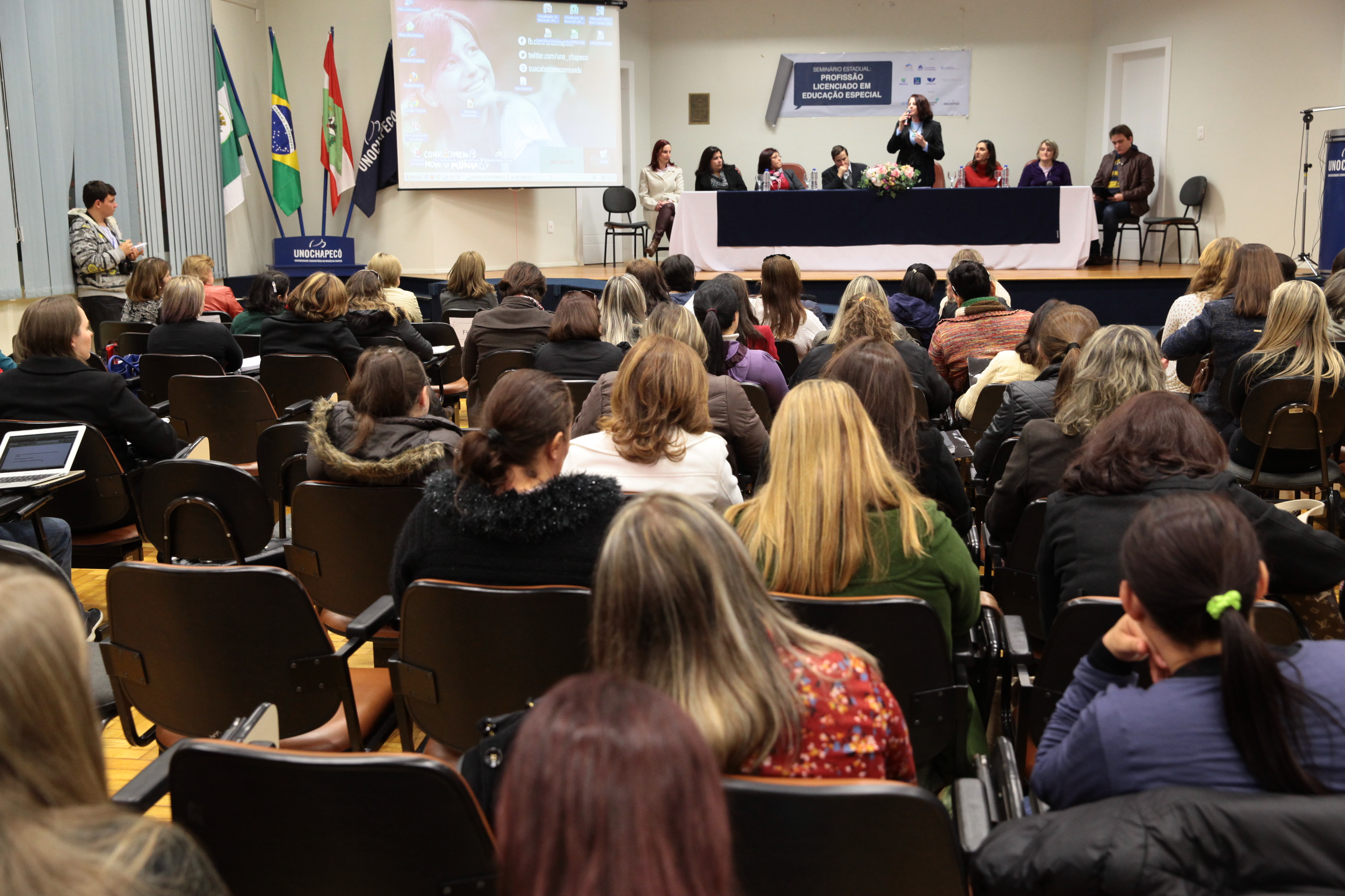 Seminário Estadual: Profissão Licenciado em Educação Especial em Chapecó. Foto: Miriam Zomer