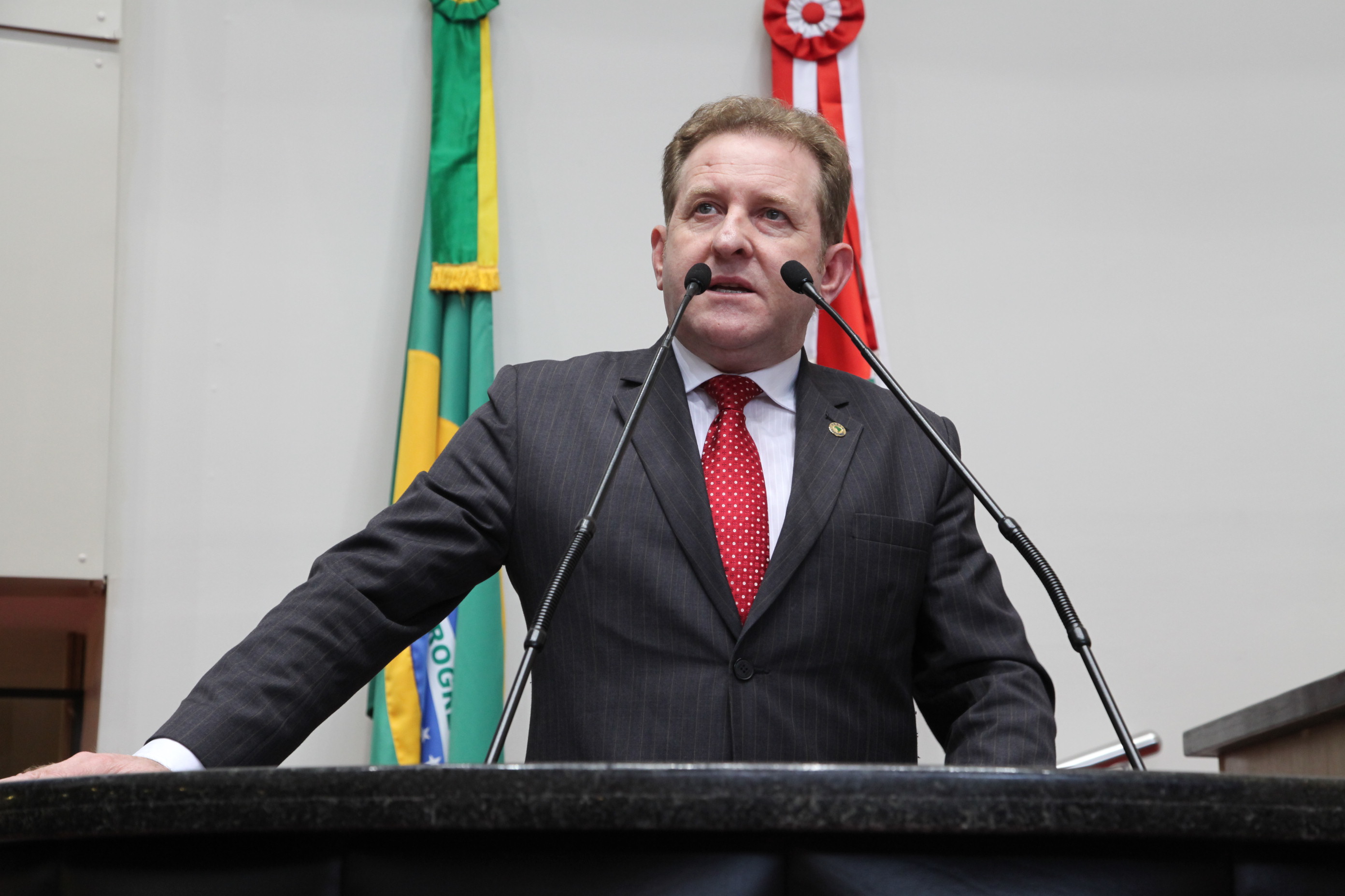 Sessão Ordinária - Plenário Osni Régis. Deputado Valmir Comin (PP)