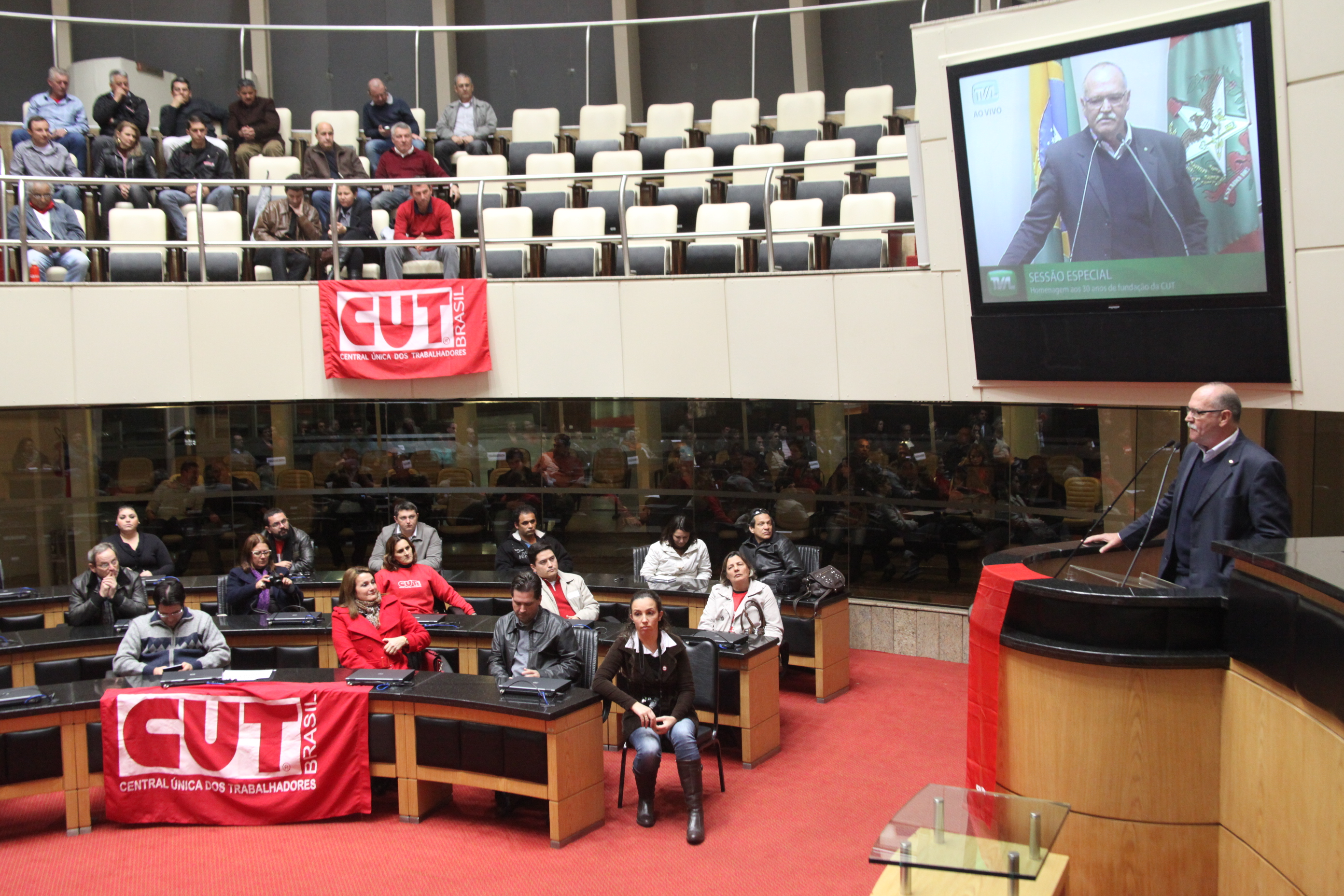 Homenagem aos 30 anos de fundação da CUT nacional. Foto: Fábio Queiroz