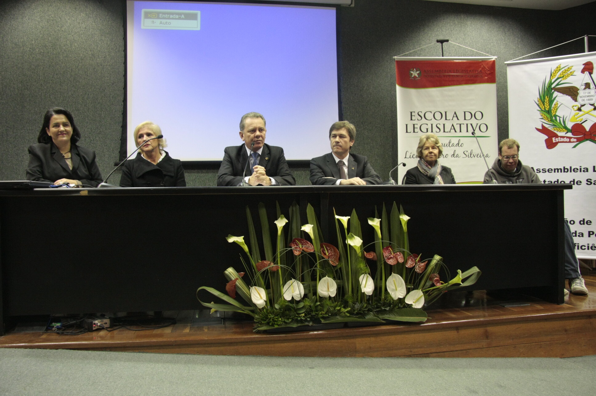 Ato marca a Semana das Pessoas com Deficiência Intelectual e Múltipla