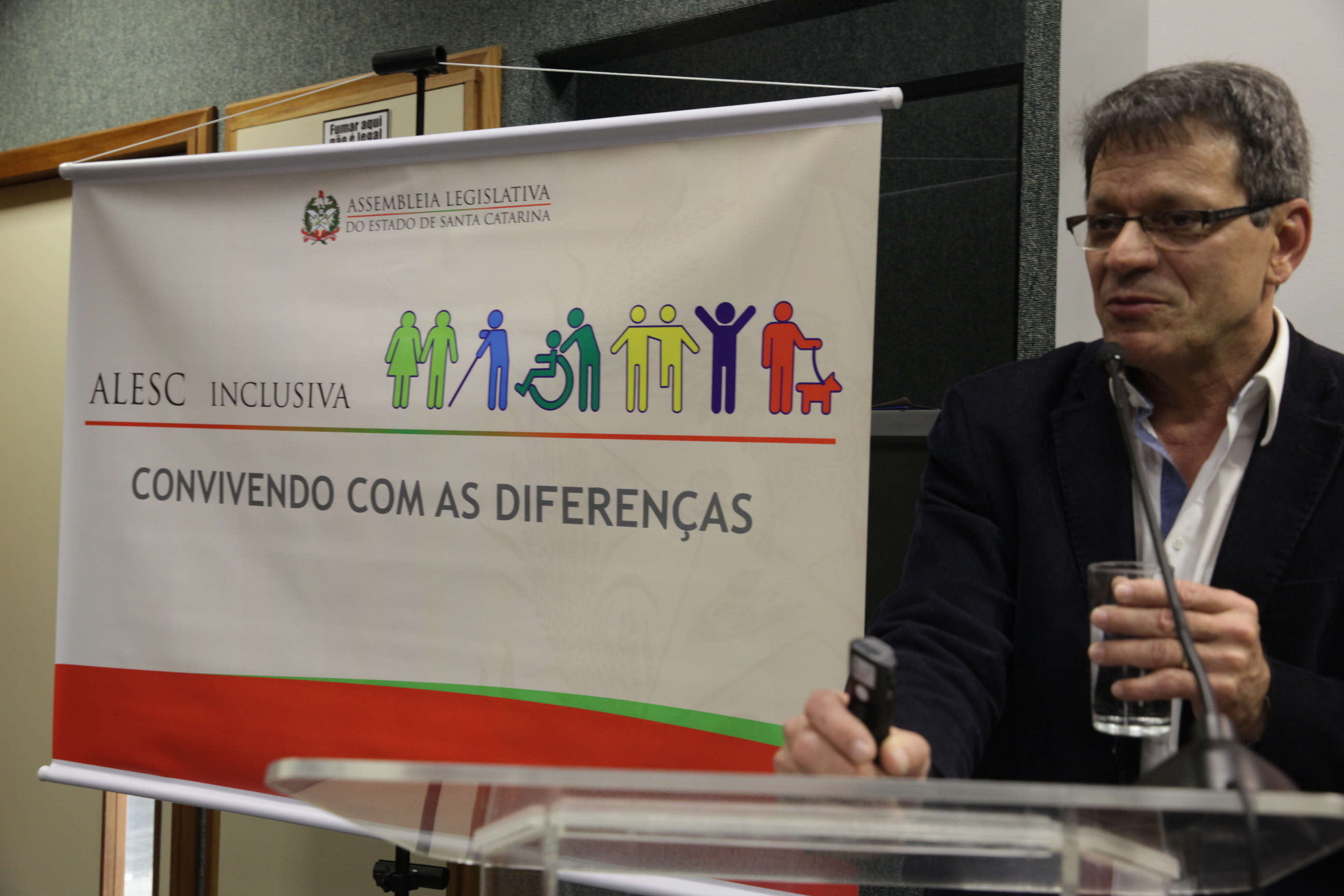 Ato Comemorativo da Semana Estadual das Pessoas com Deficiência Intelectual e Múltipla Seminário de Sensibilização dos Servidores sobre a Alesc Inclusiva. Mario Cezar da Silva. Foto: Eduardo Guedes Oliveira