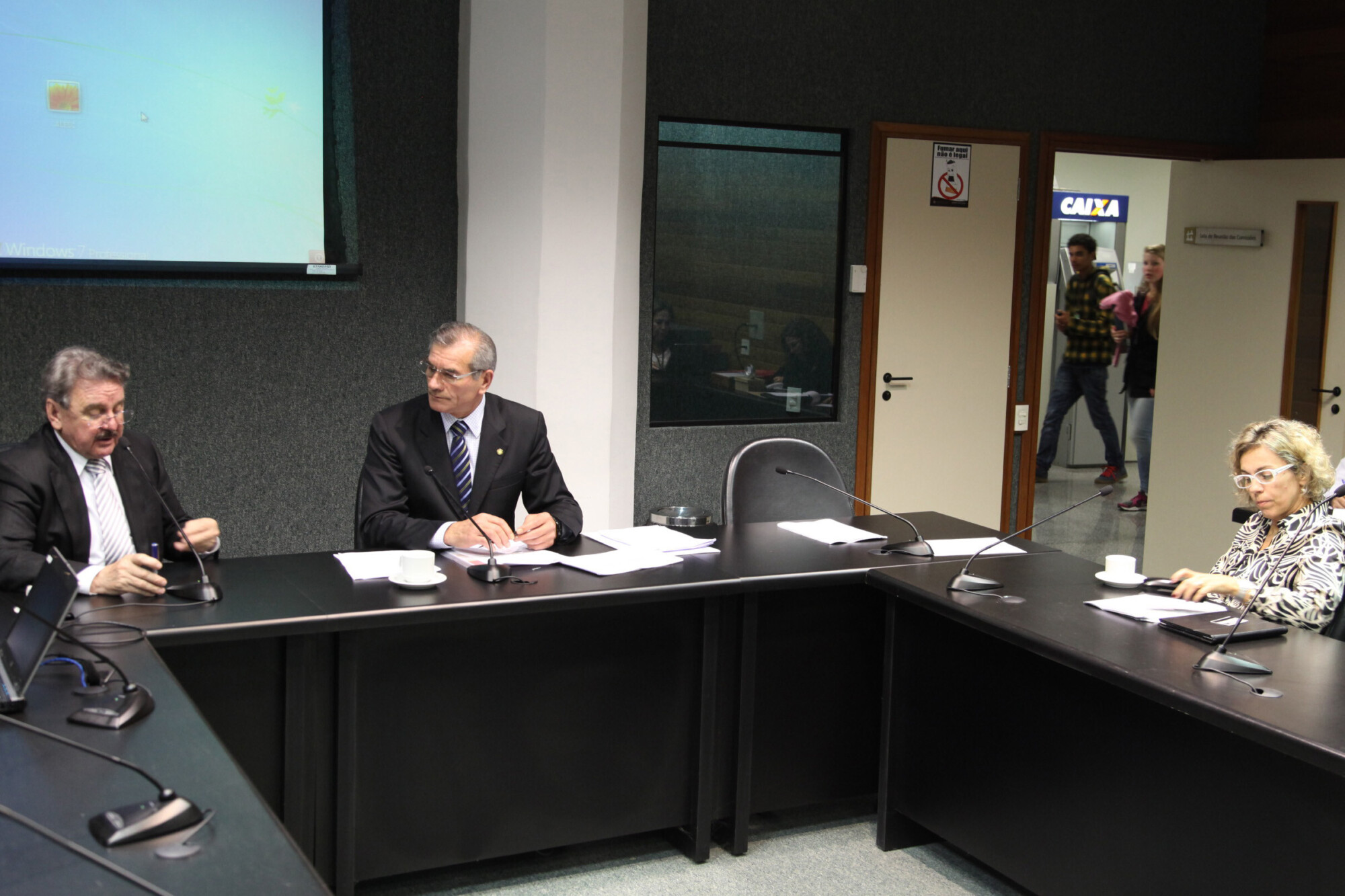 Deputados prorrogam CPI da Telefonia Móvel por 60 dias