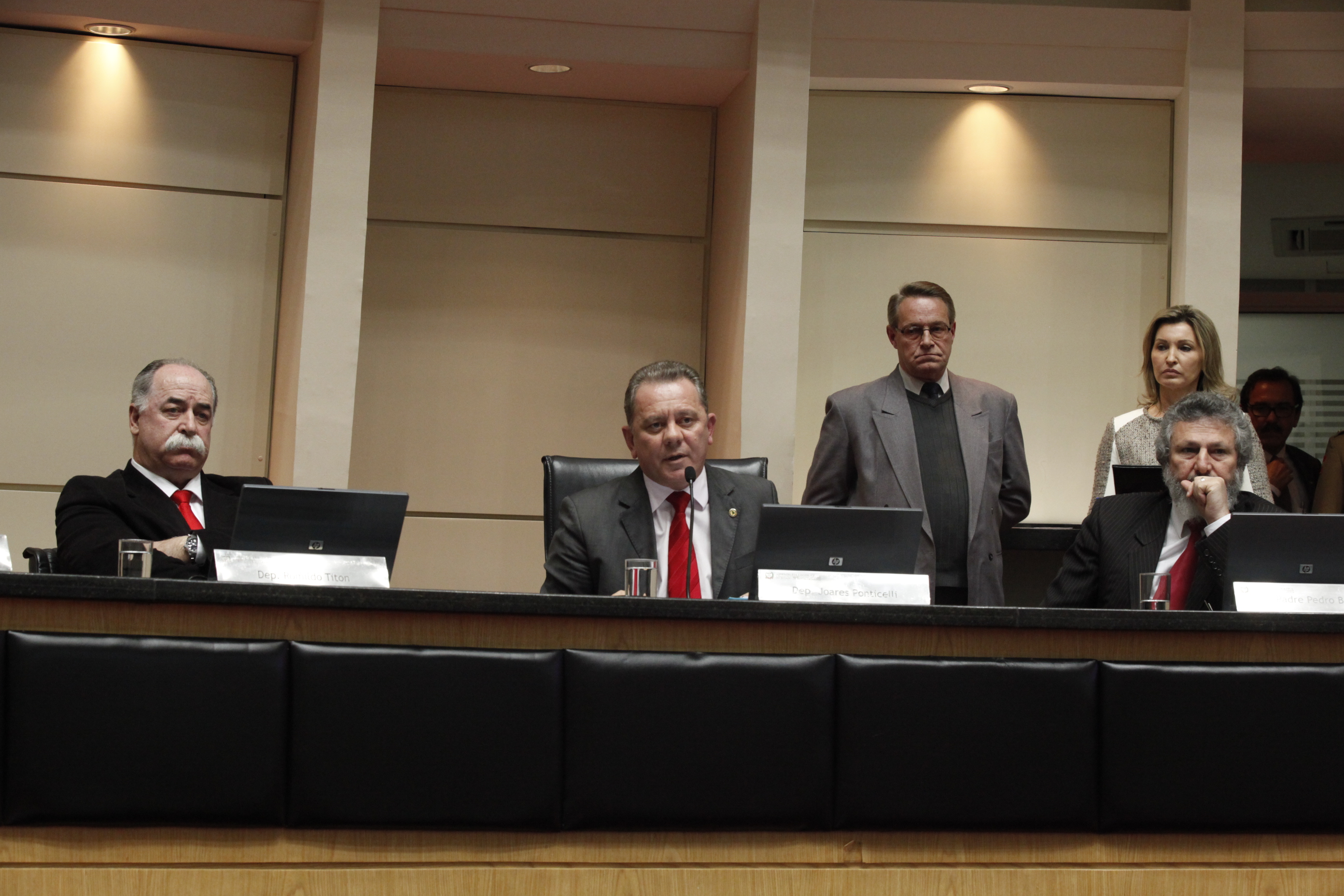 Sessão Ordinária - Plenário Osni Régis. Foto: Carlos Kilian