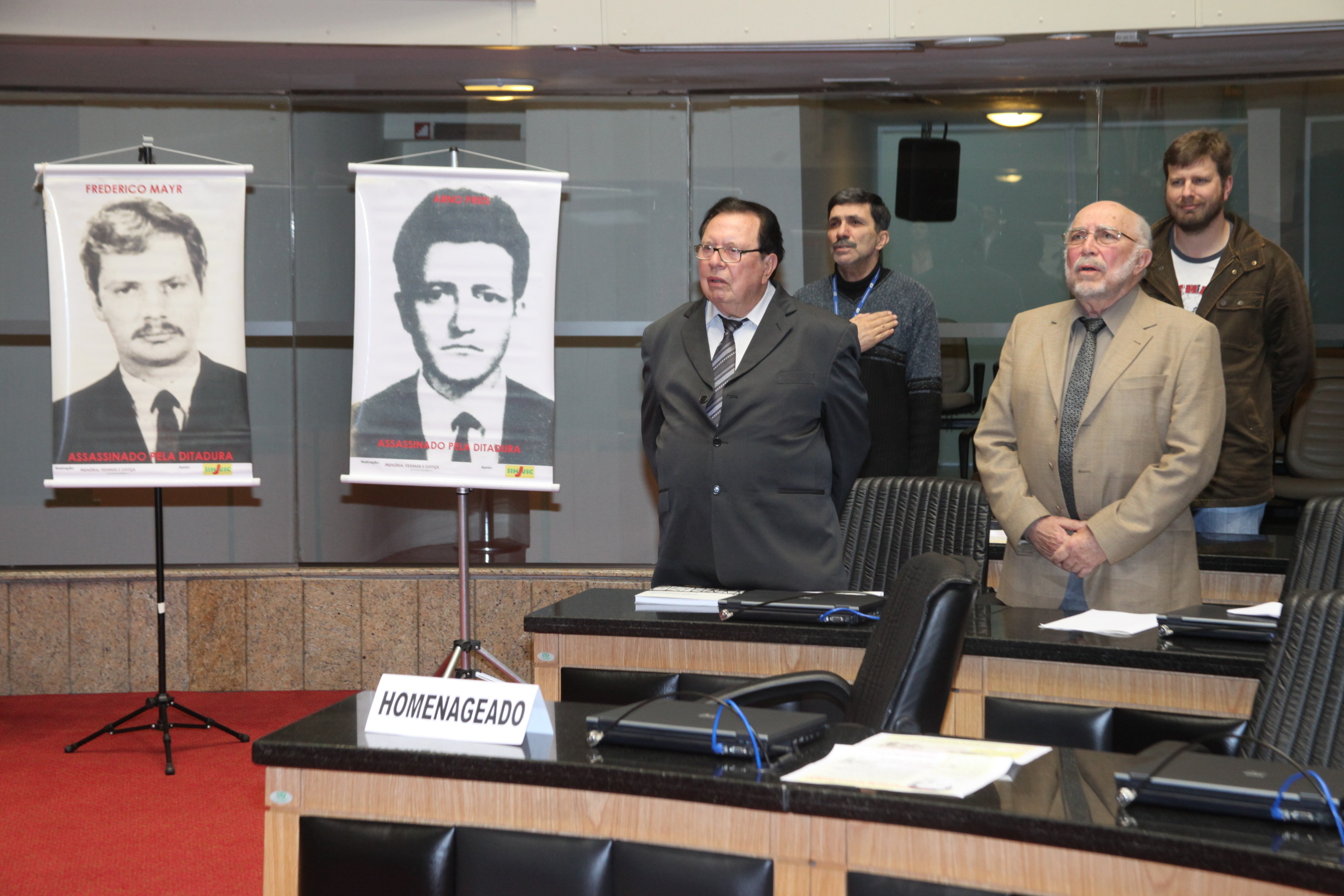 Sessão Especial em homenagem ao deputado assassinado pela ditadura militar brasileira Paulo Stuart Wright, cujo mandato foi cassado pela Assembleia Legislativa de SC. Foto: Fábio Queiroz