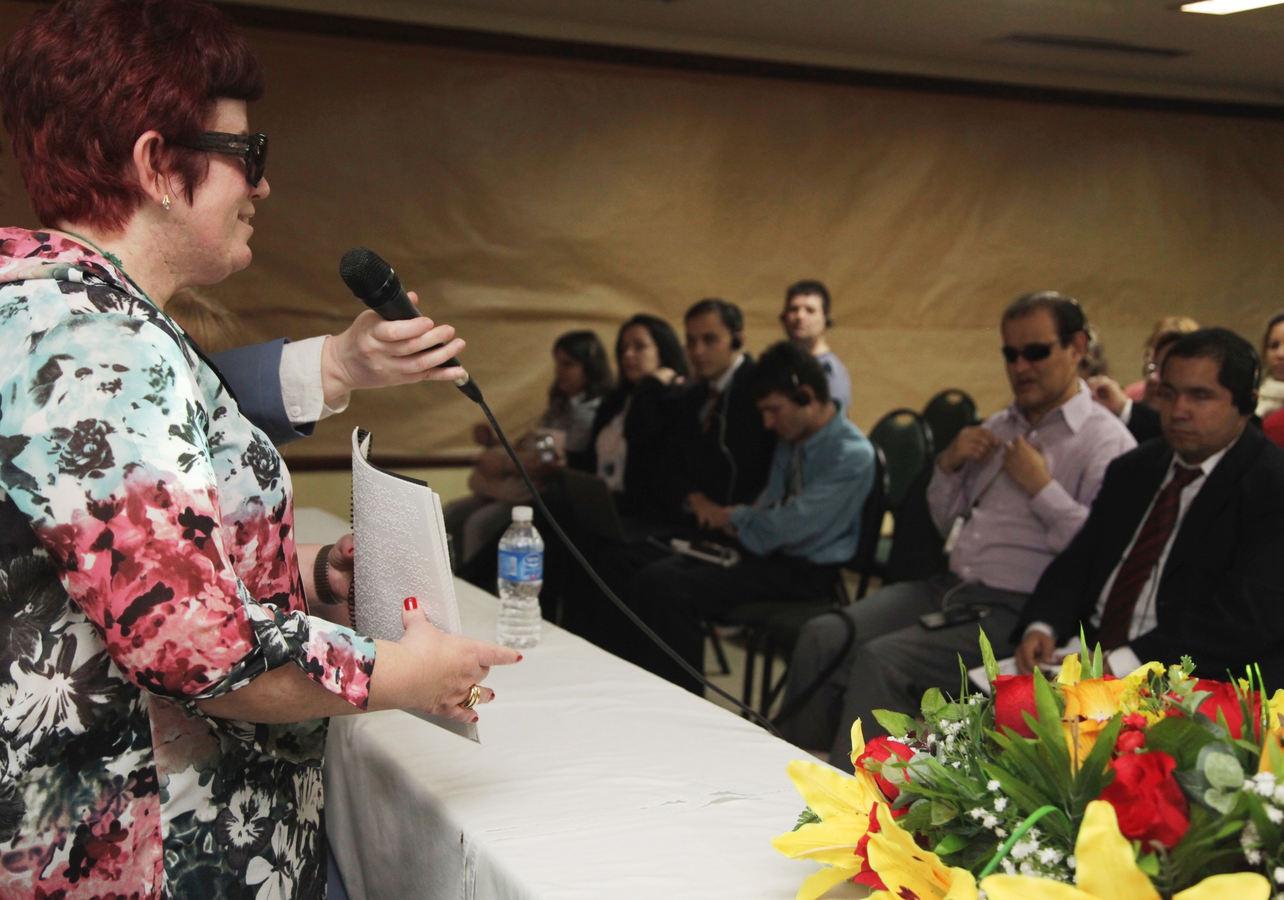 I Seminário de Tecnologia Assistida e Cidadania da Pessoa com Deficiência Visual. Marlene Chaves  Mediadora. Foto: Carlos Kilian/AgênciaAL.