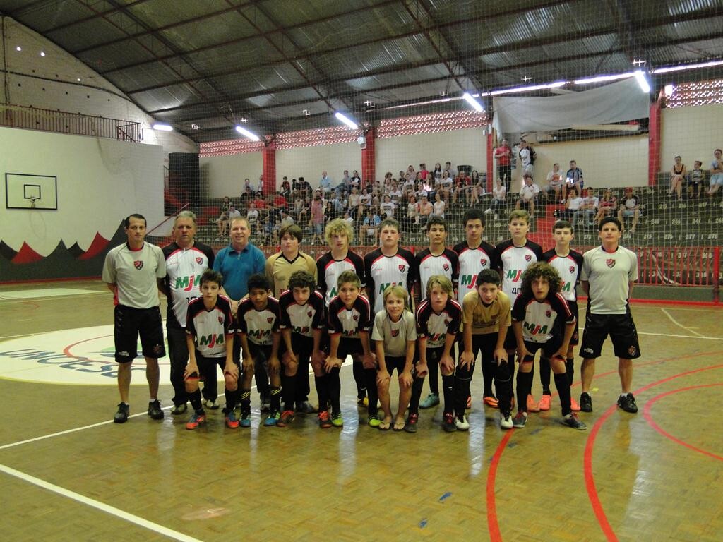 Deputado Maurício Eskudlark recebe homenagem do Bugre do Oeste