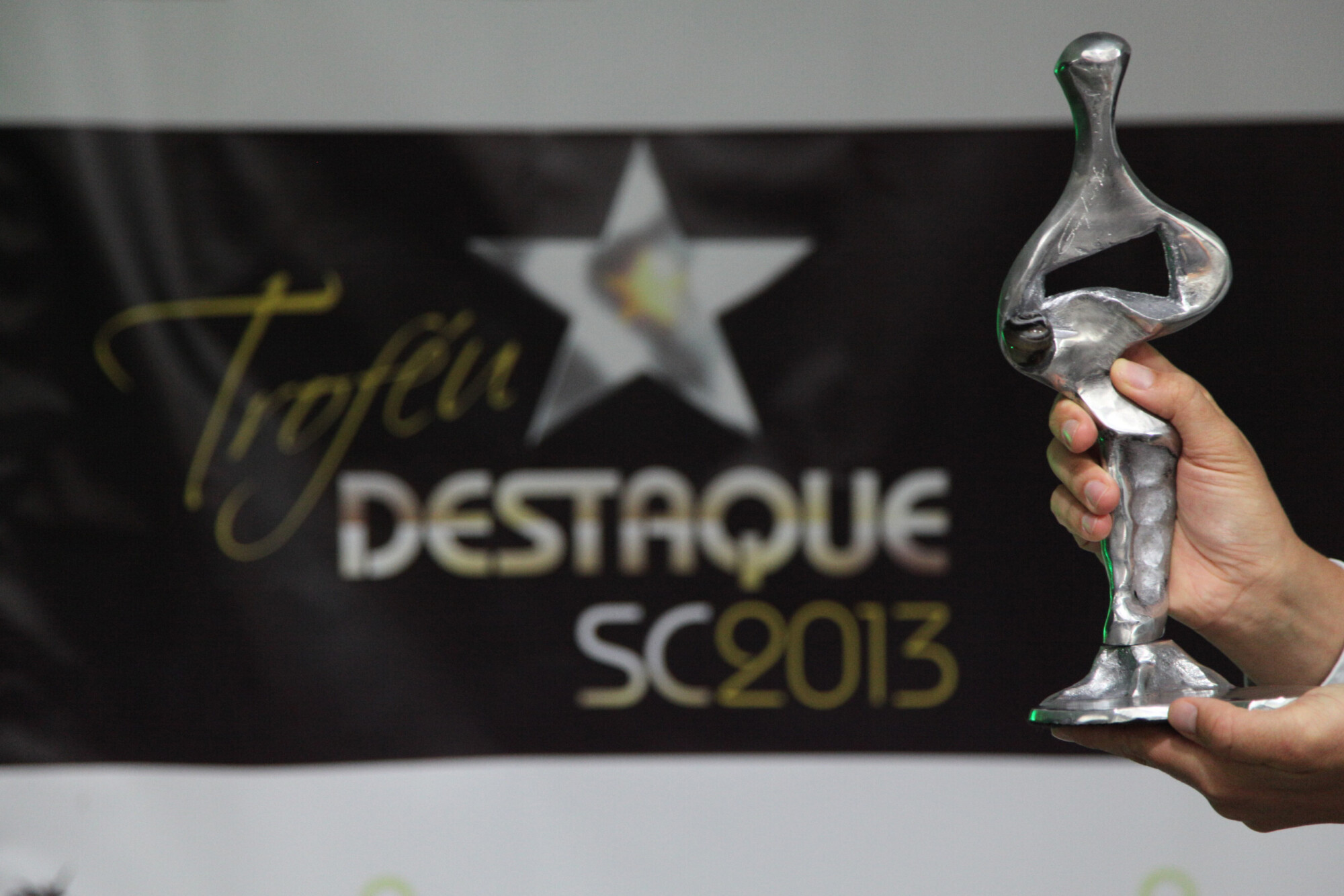 Joares Ponticelli e Romildo Titon recebem Troféu Destaque SC 2013
