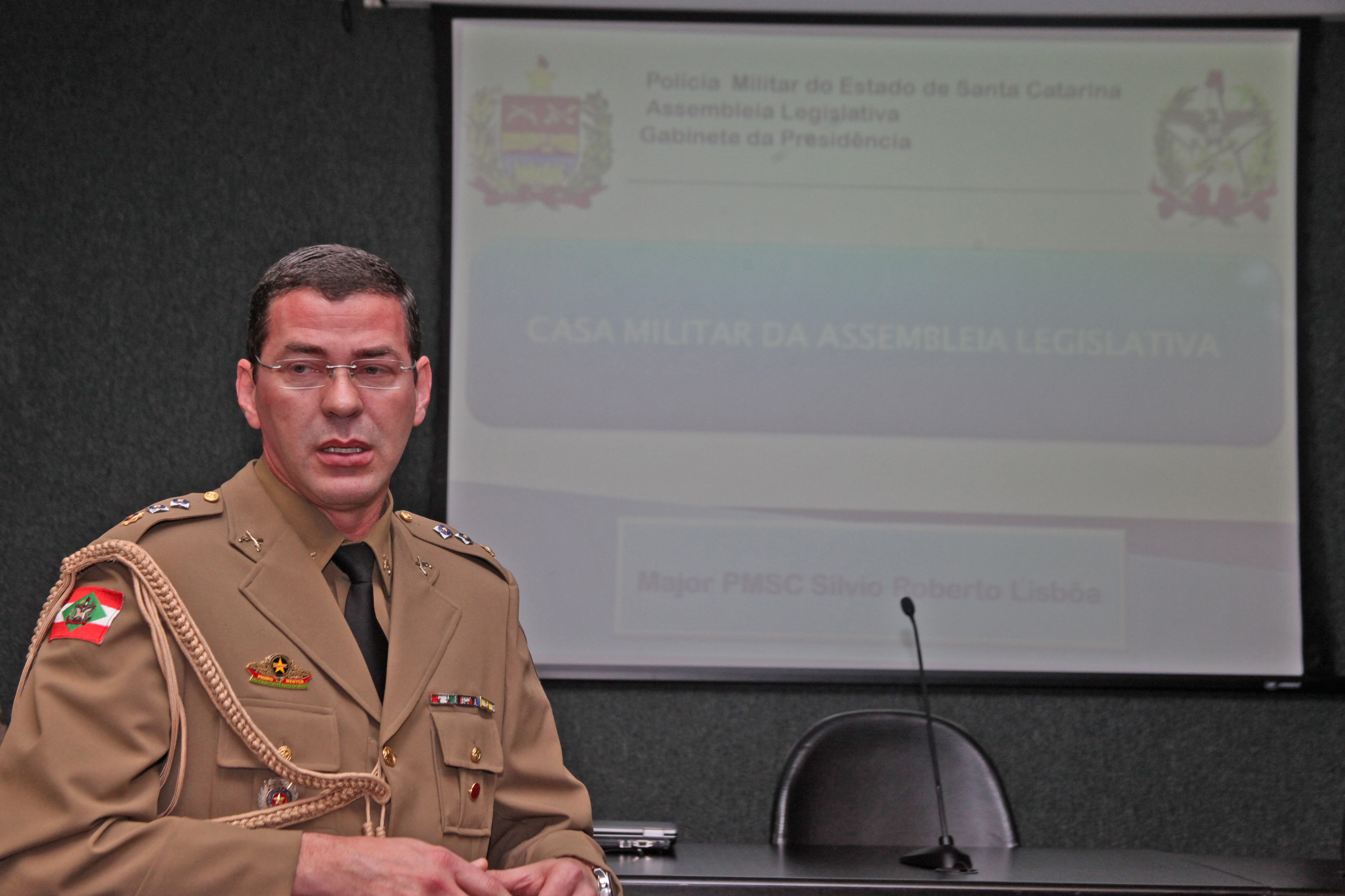 Cadetes da Polícia Militar visitam a Assembleia Legislativa de Santa Catarina. Foto: Fábio Queiroz
