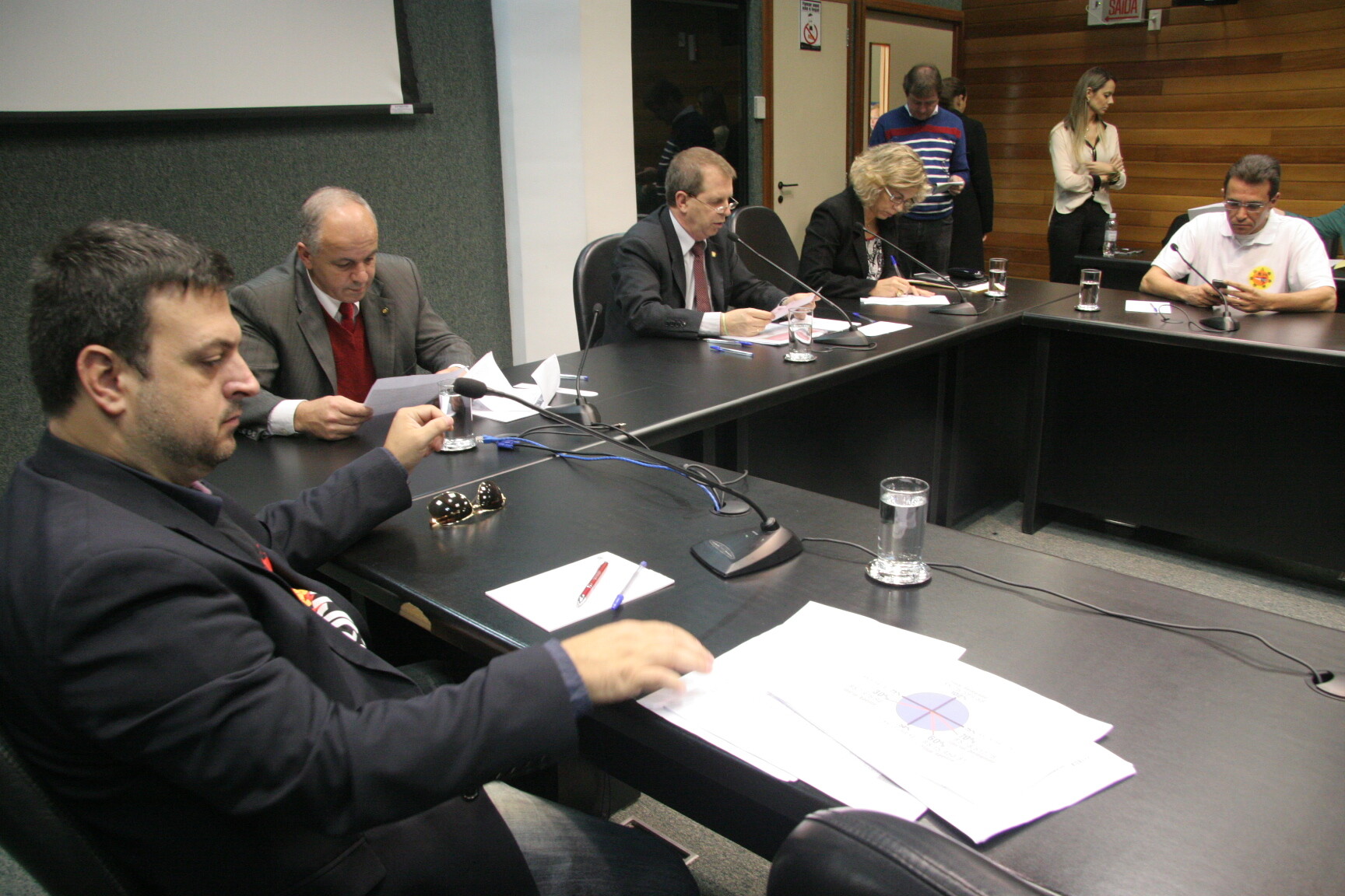 Comissão vai intermediar debate sobre política salarial entre polícias e governo