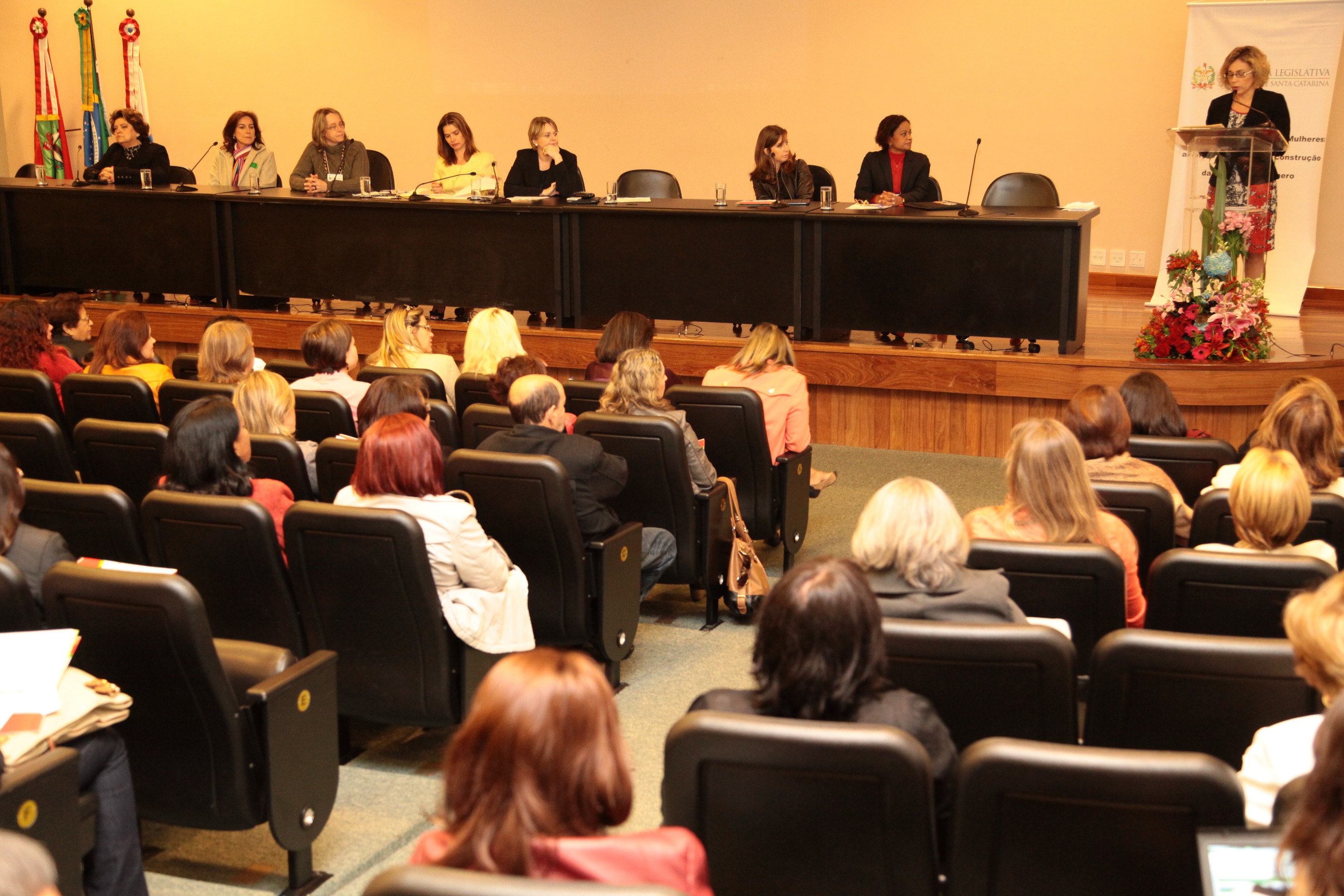Seminário sobre Violência contra a Mulher, promovido pela Bancada Feminina da Alesc. Foto: Miriam Zomer/ Agência AL