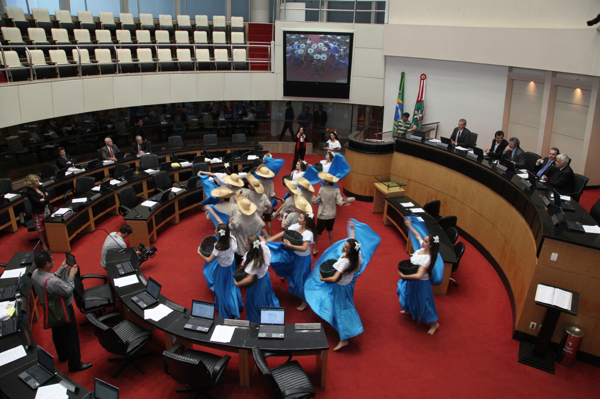 Grupo Folclórico Tropeiros do Litoral. Foto Solon Soares
