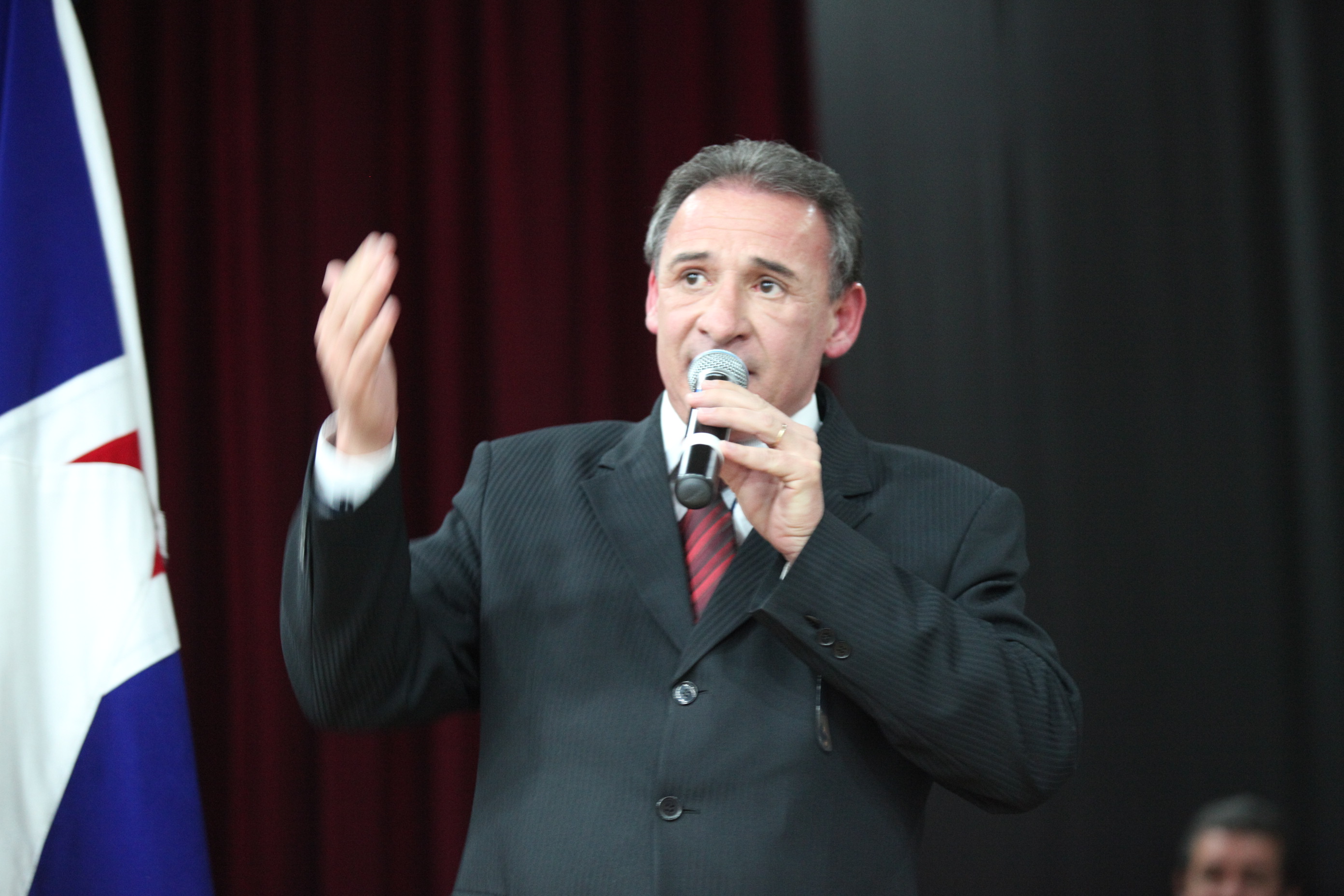 Deputado Dóia Guglielmi (PSDB) -  Audiência Pública em Nova Veneza debateu os problemas na avicultura de Santa Catarina