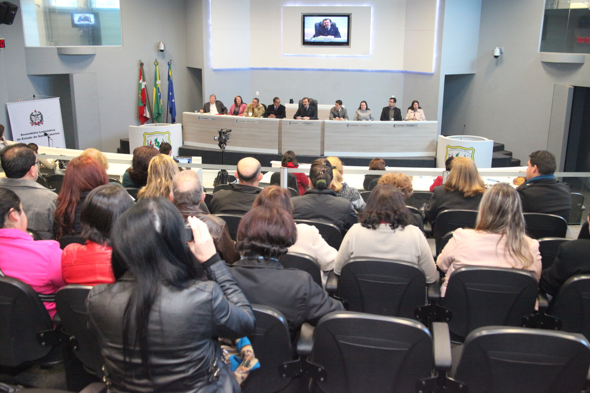 Região Serrana aponta carências na proteção à criança e ao adolescente