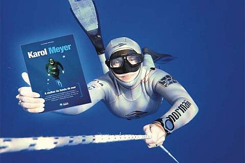Karol Meyer, a Mulher Peixe, conta como conquistou o maior número de títulos mundiais para o Brasil