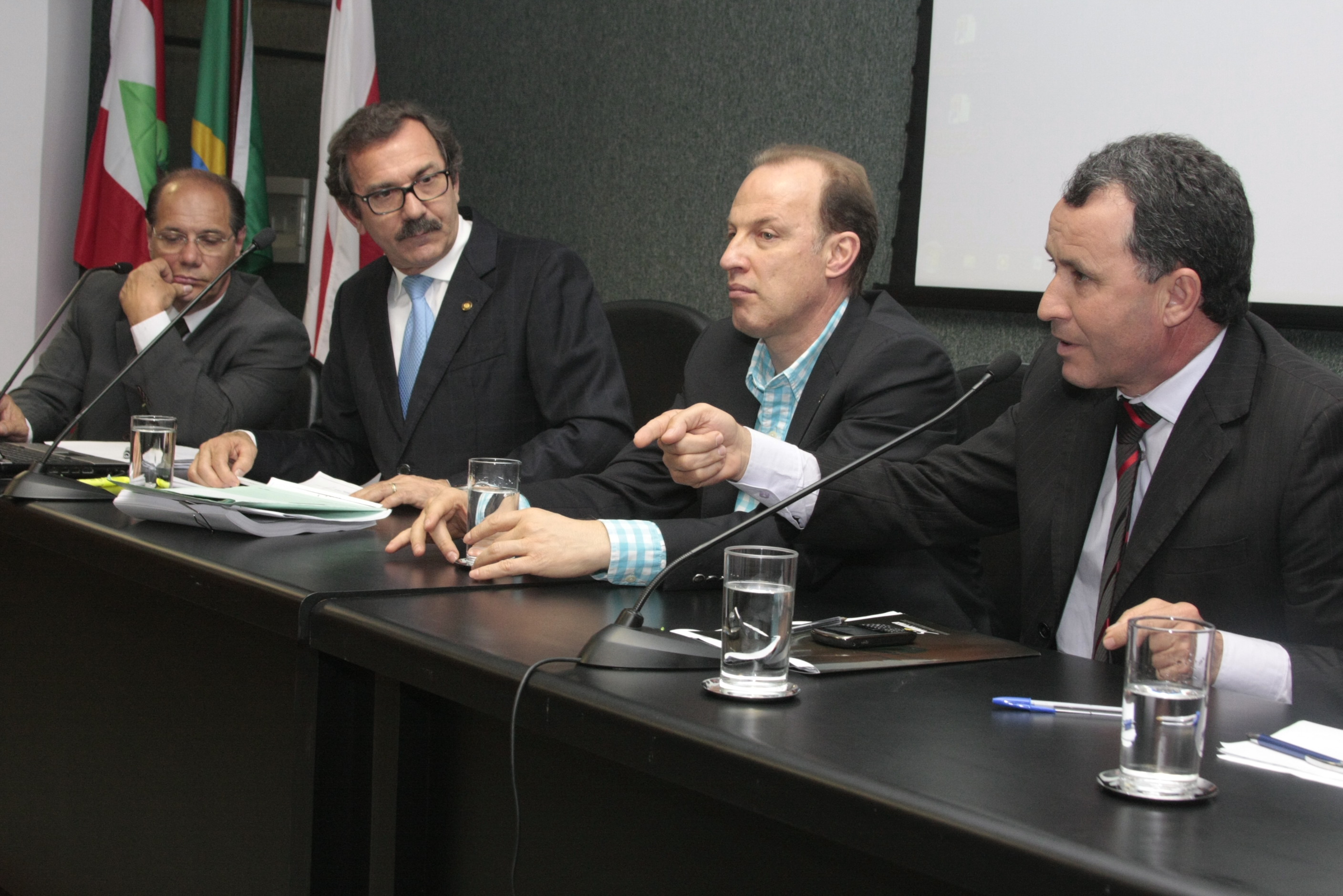 Reunião para debater o PL 243.7/2013 - Comercialização de produtos ópticos. Foto: Fábio Queiroz/Agência AL