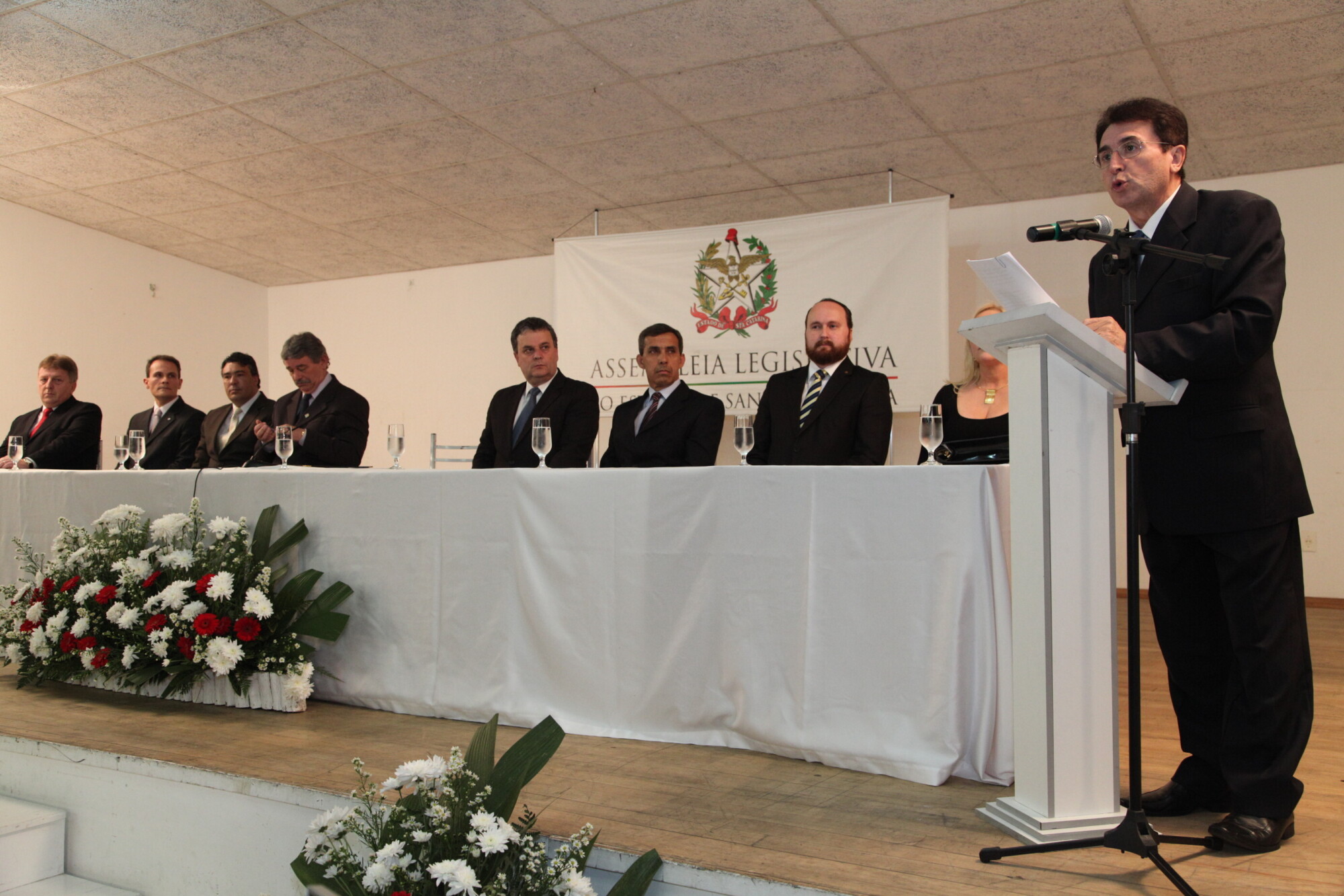 Parlamento homenageia profissionais e entidades no Dia do Médico