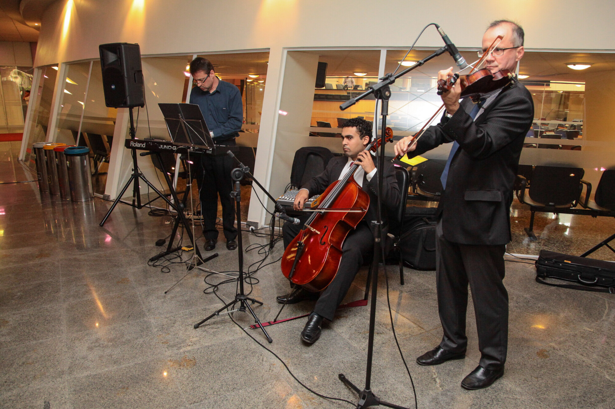 Atividades alusivas contaram com a apresentação da Camerata no Hall da Assembleia. Foto: Miriam Zomer/Agência AL