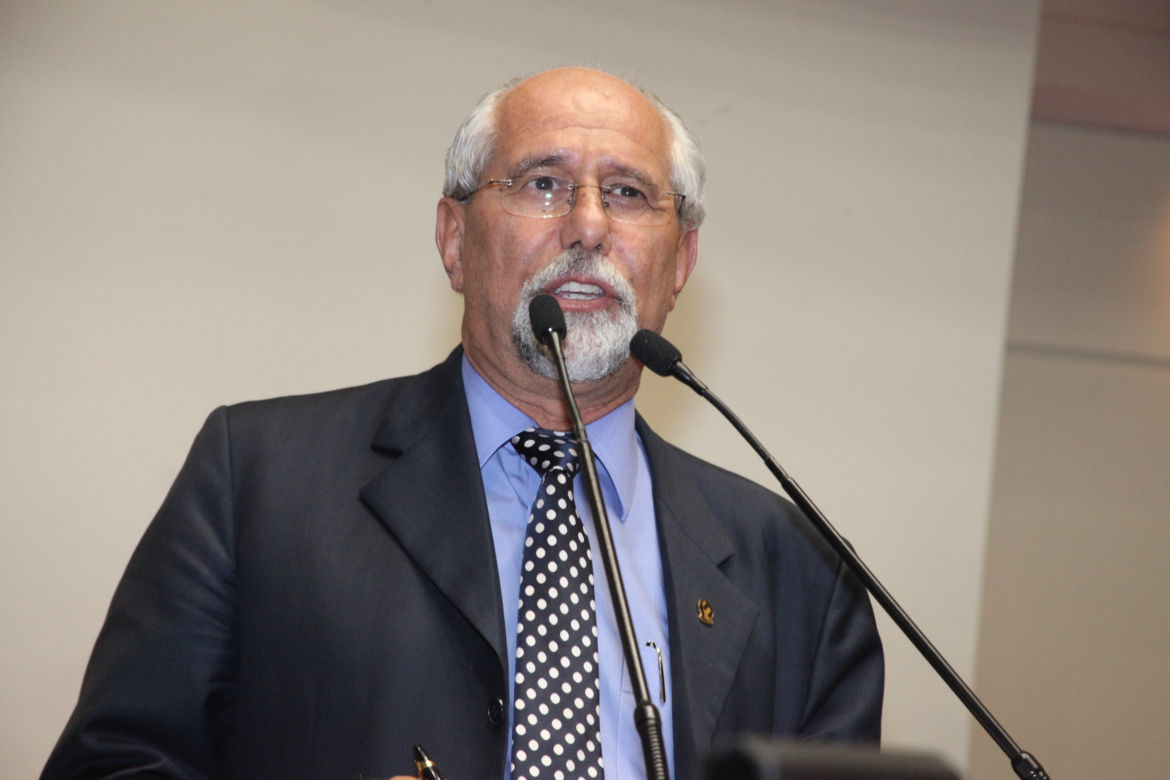 Valdir Pietrobom - Presidente da Fenacom. Sessão Especial em homenagem ao SESCON Grande Florianópolis pela passagem dos seus 25 anos. Foto: Fábio Queiroz / Agência AL