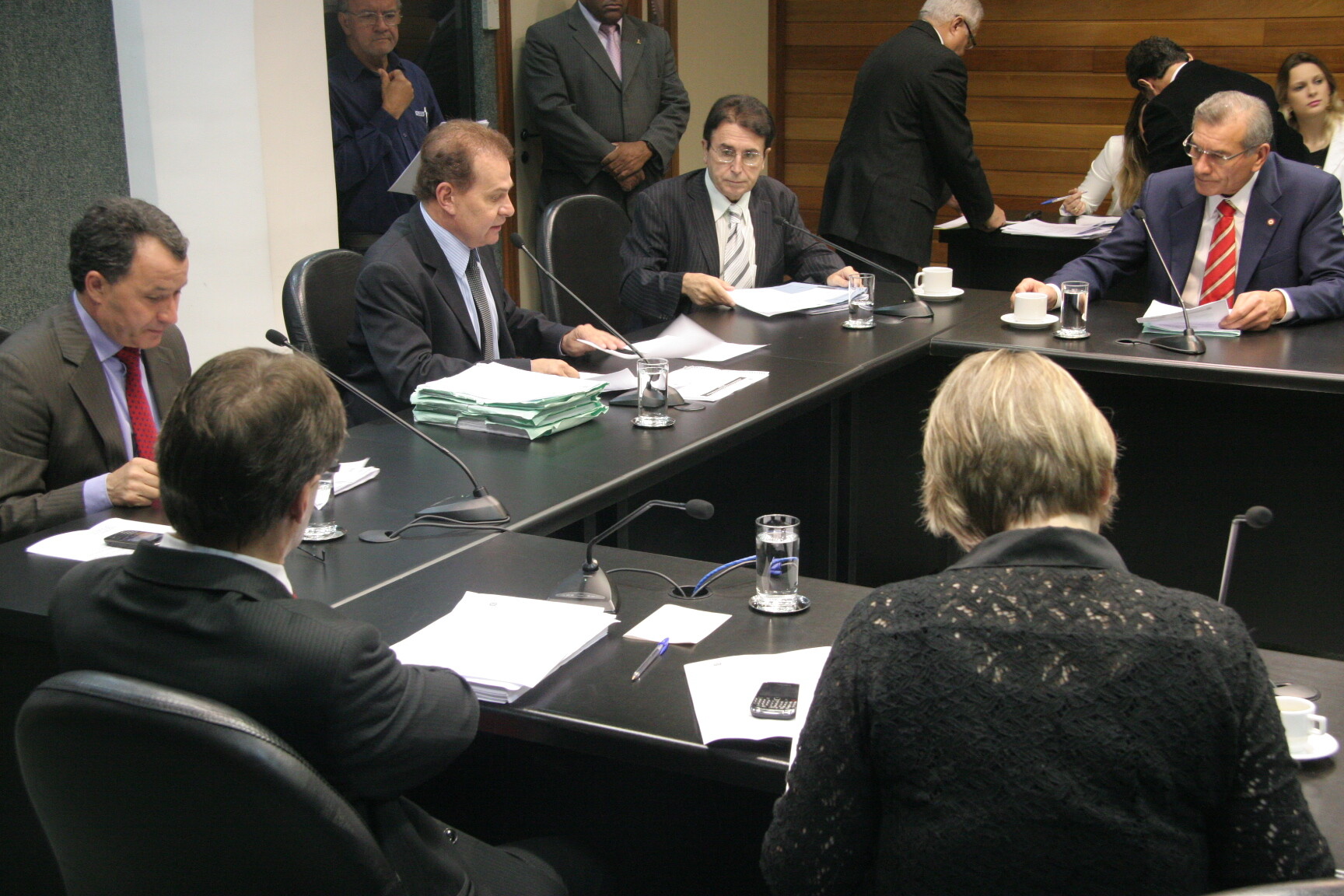Finanças aprova proposta de criação de novos cargos no Poder Judiciário