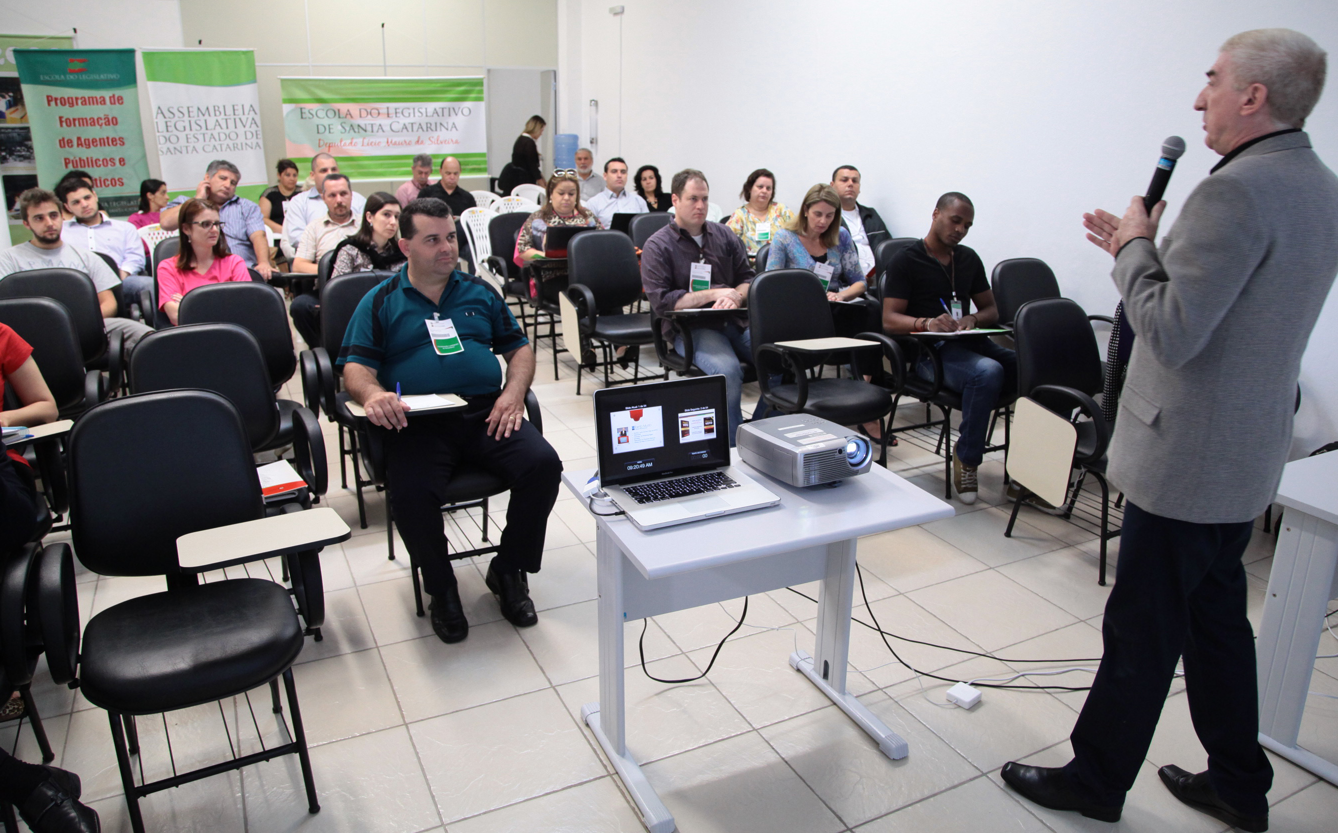 Curso sobre Comunicação Governamental e Assessoria promovido pela Escola do Legislativo. Foto: Miriam Zomer/ Agência AL