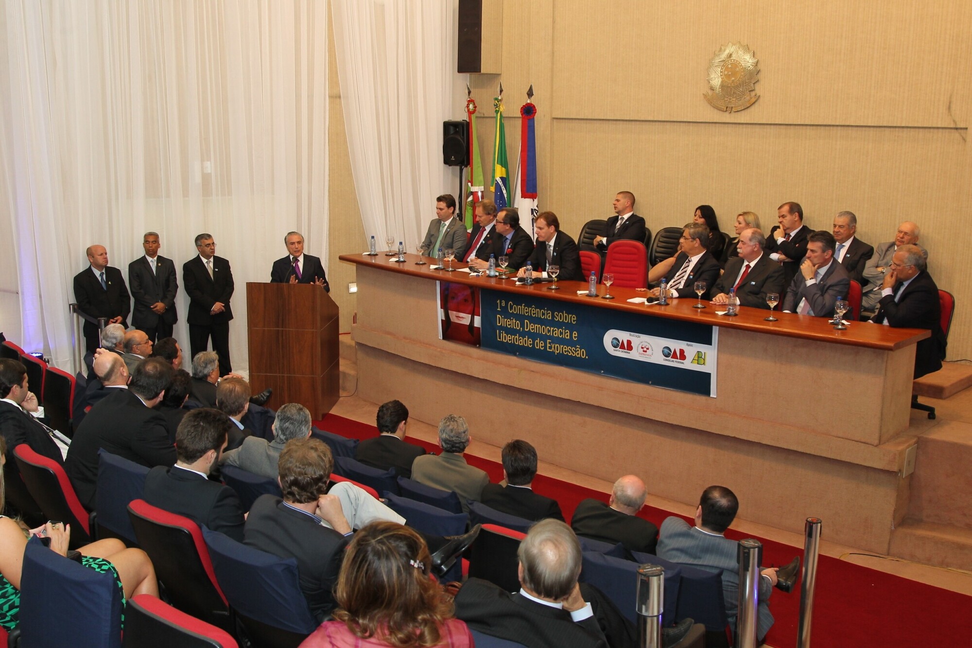 Conferência debate Direito, Democracia e Liberdade de Expressão