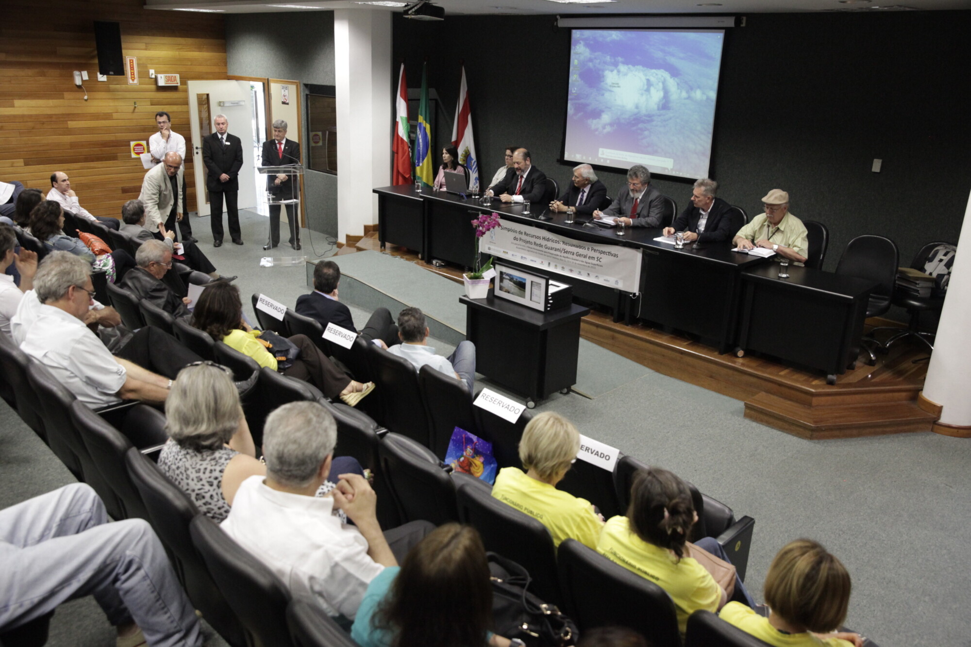 Simpósio aborda projeto de preservação de aquíferos e soluções para gestão hídrica