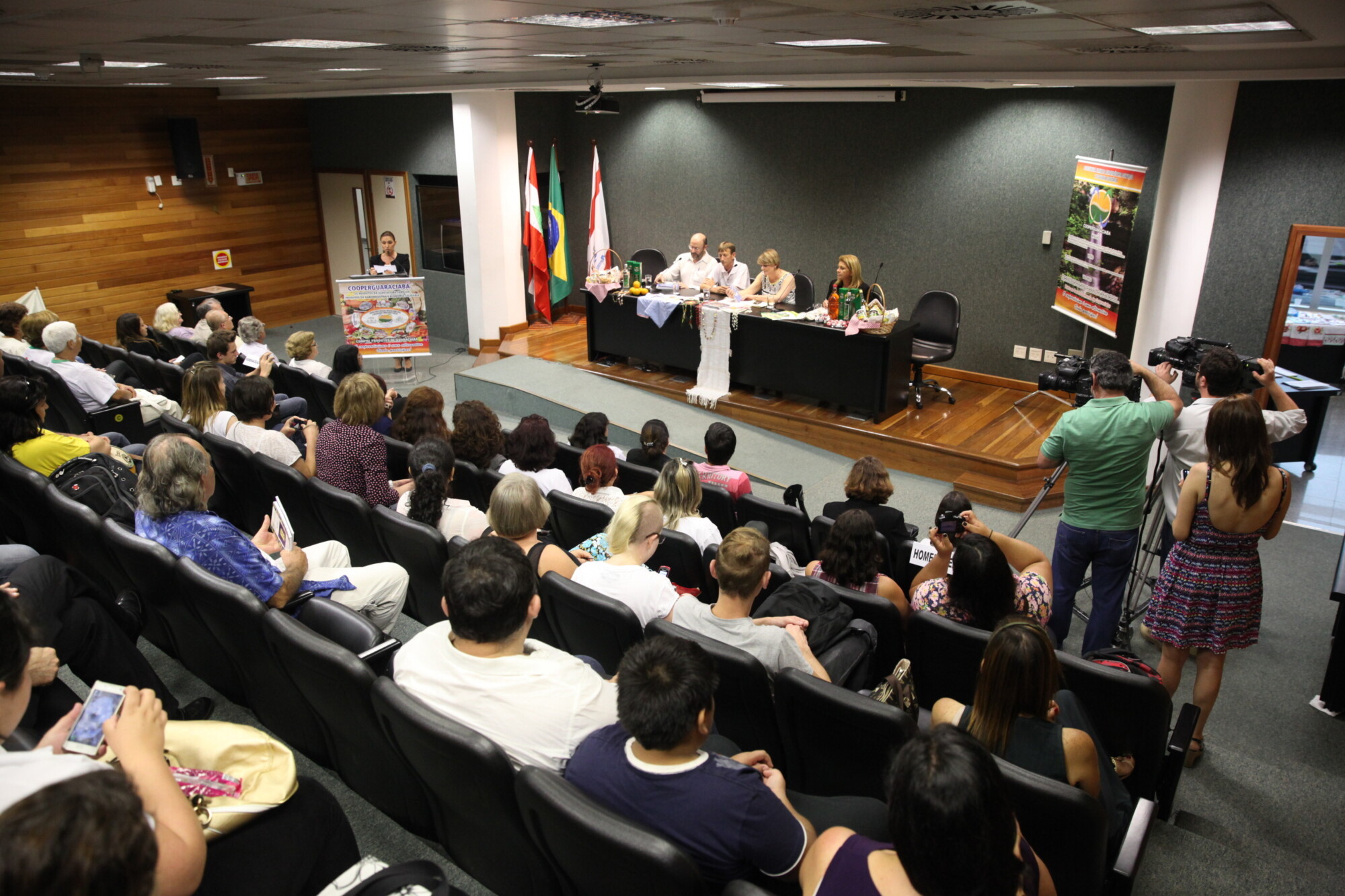 Empreendedores reivindicam leis adequadas à economia solidária
