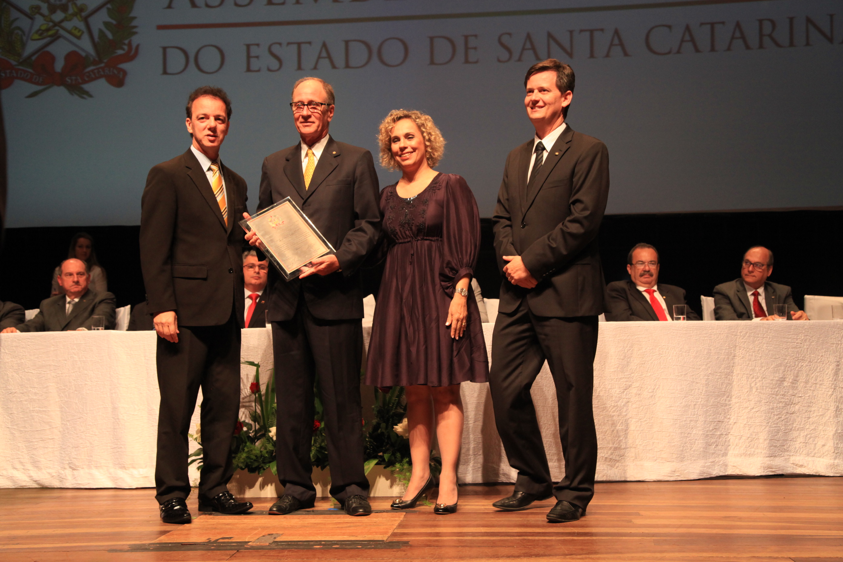 Sessão Solene em homenagem ao Sindicato do Comércio Varejista de Blumenau - SINDILOJAS pela passagem do seu cinquentenário de Fundação. Foto: Miriam Zomer/Agência AL