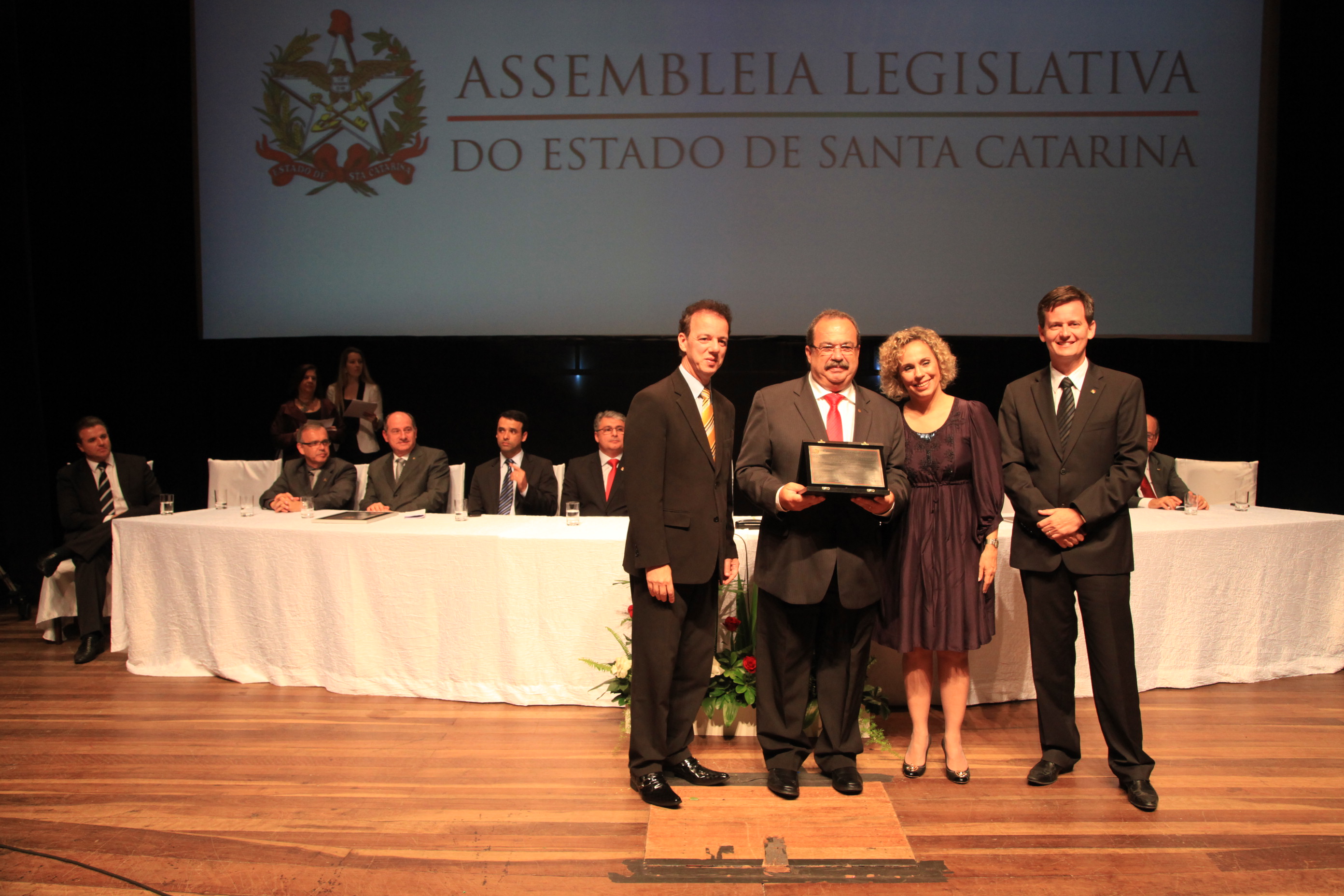Sessão Solene em homenagem ao Sindicato do Comércio Varejista de Blumenau - SINDILOJAS pela passagem do seu cinquentenário de Fundação. Foto: Miriam Zomer/Agência AL