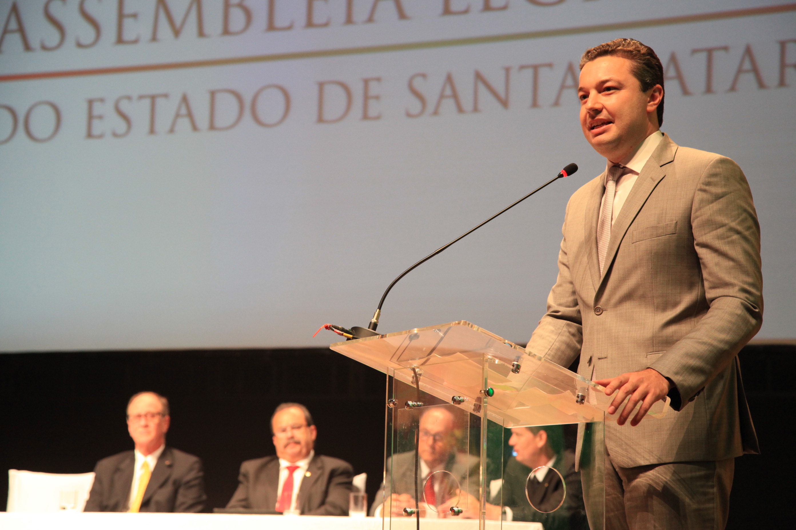 Sessão Solene em homenagem ao Sindicato do Comércio Varejista de Blumenau - SINDILOJAS pela passagem do seu cinquentenário de Fundação. Foto: Miriam Zomer/Agência AL