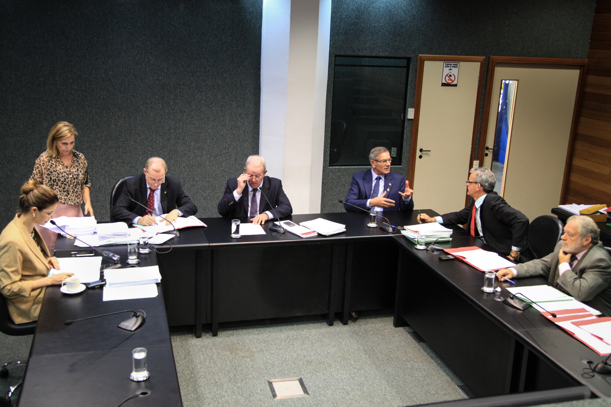 Comissão de Trabalho aprova projetos que criam datas comemorativas