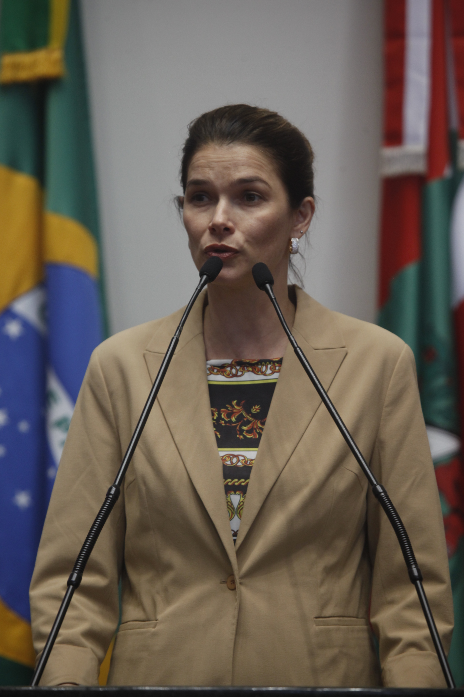 Sessão Ordinária - Plenário Osni Régis. Deputada Angela Albino (PCdoB).  Foto: Carlos Kilian/ Agência AL