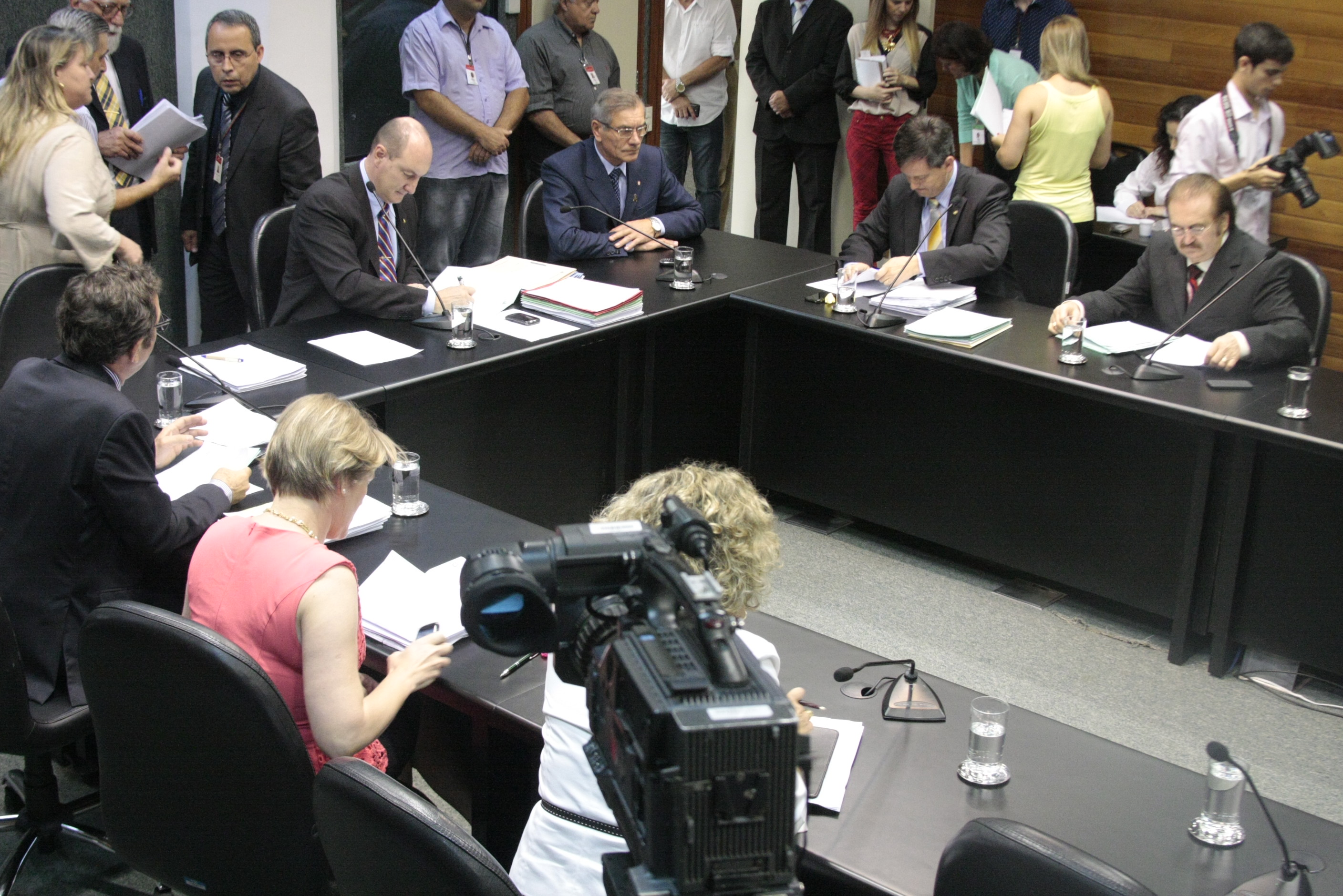 Reunião da Comissão de Constituição e Justiça. Foto: Fábio Queiroz / Agência AL