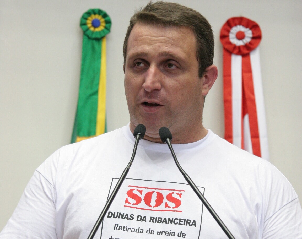 Movimento denuncia extração comercial de areia em dunas de Imbituba