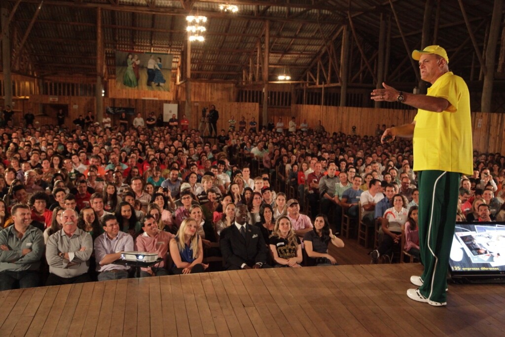Esgotadas as vagas para a palestra de Oscar Schmidt em Araranguá