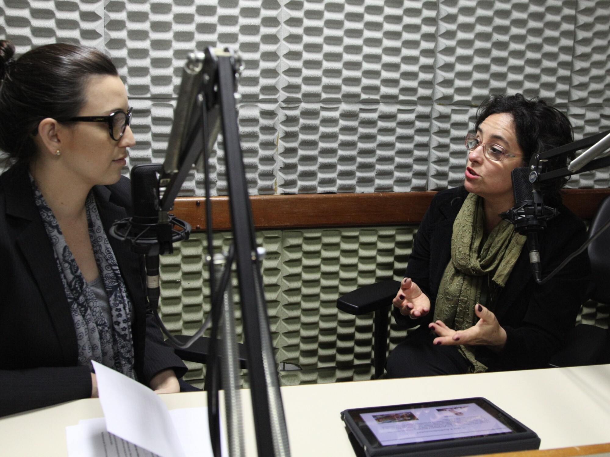 Audiodescritora Marcia Cáspary fala sobre recurso de acessibilidade para cegos