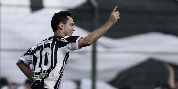 Ídolo da torcida alvinegra, Fernandes aposta numa vitória do Figueira e a volta à série A