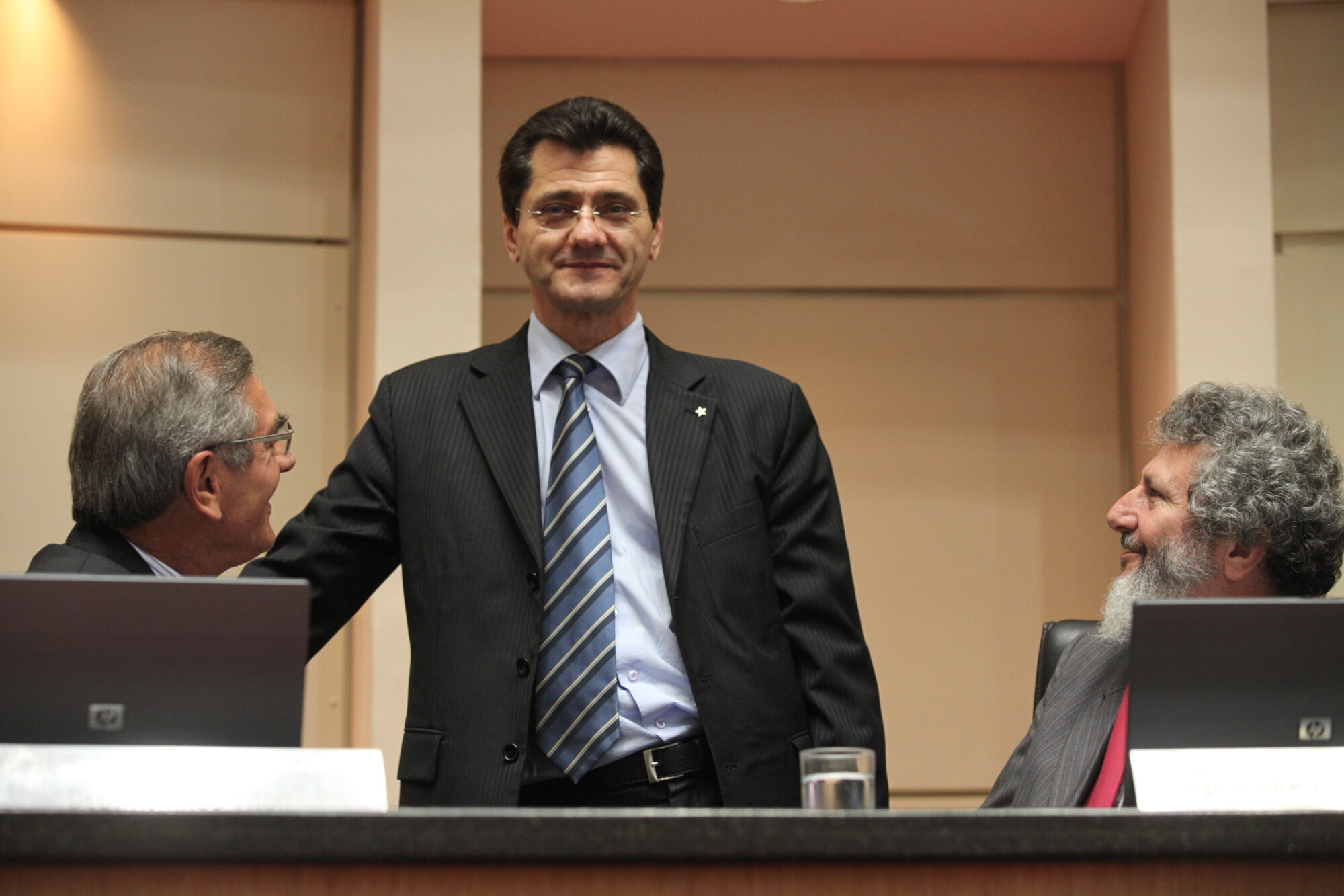 Projeto de redução do duodécimo é retirado de pauta, mas deve ser retomado no ano de 2014